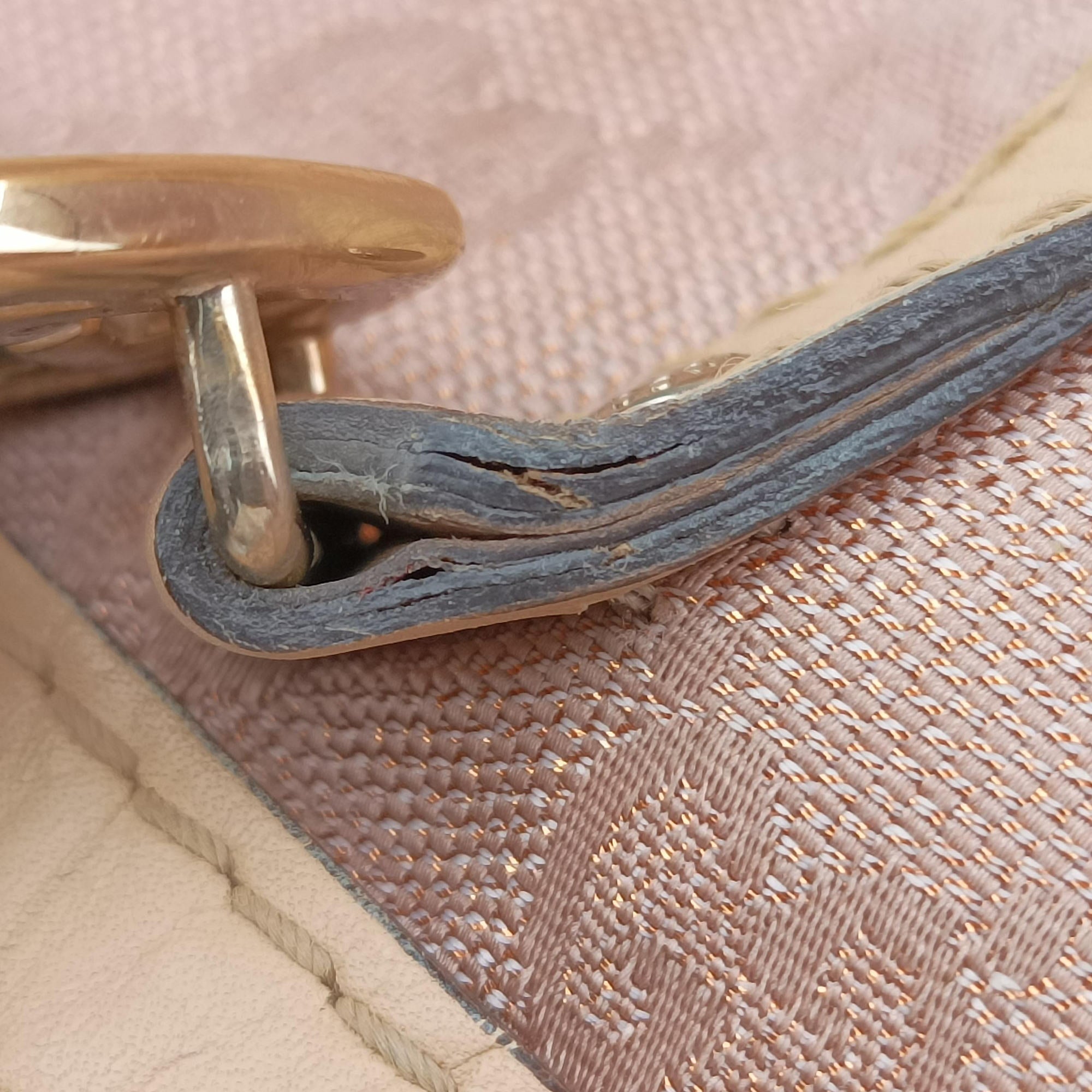 Secondhand Gucci Lovely Pink Canvas×Leather 257068 shoulderbag | stylenewstar