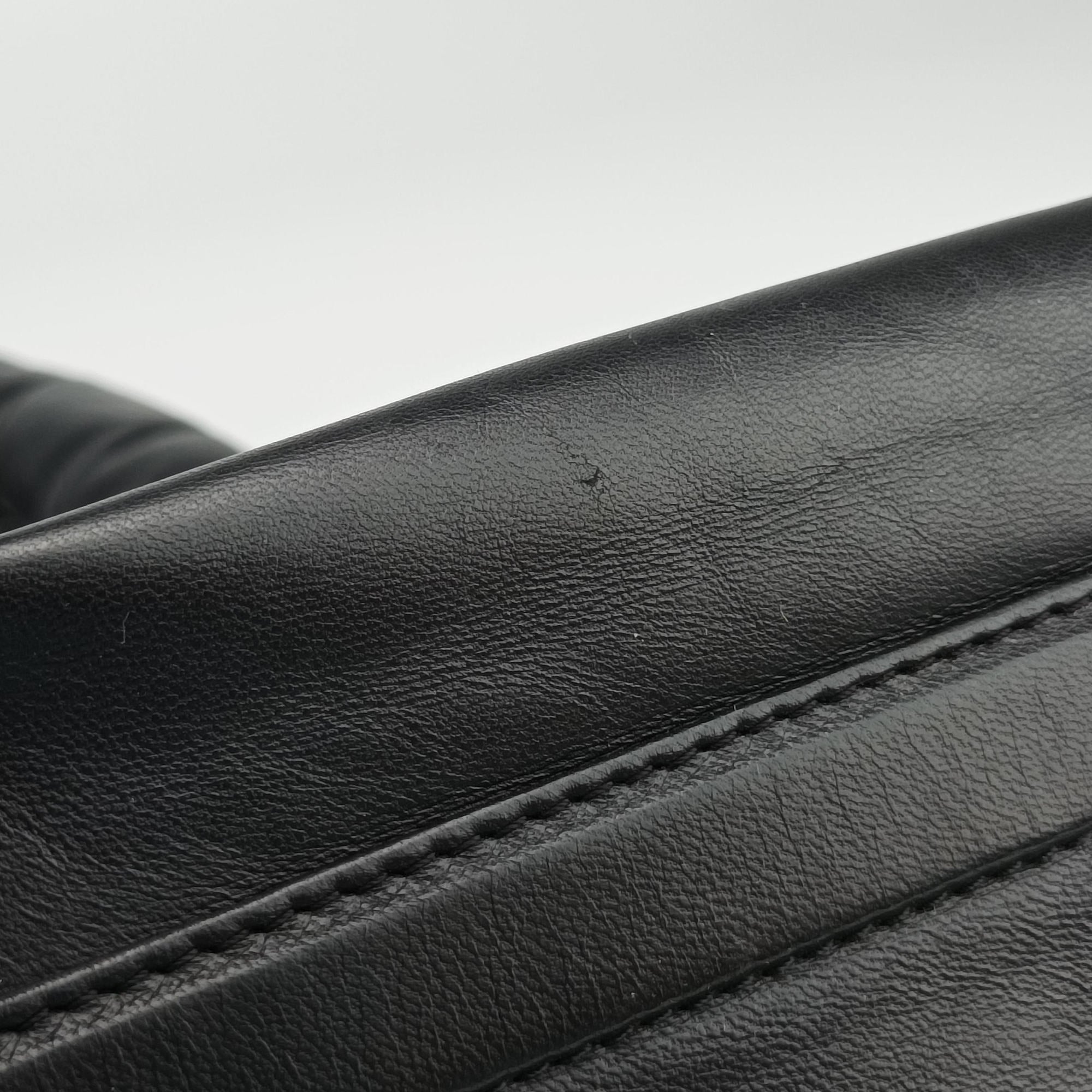 Pre-owned Chanel Cococoon Quilting Black lambskin A47107 shoulderbag | stylenewstar