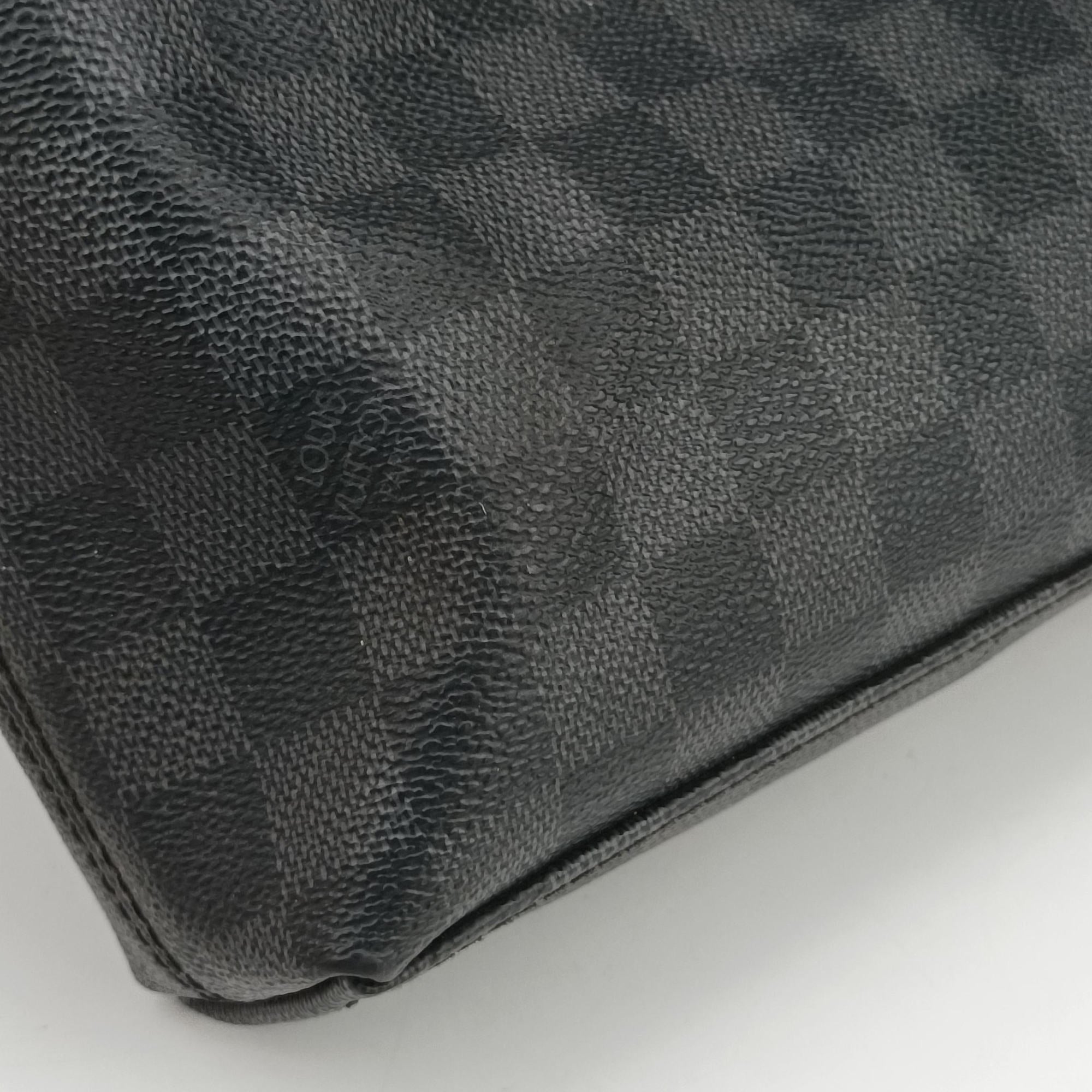 Pre-owned Louis Vuitton Porte Documents Jour Noir Damier Graphite N48224 shoulderbag | stylenewstar