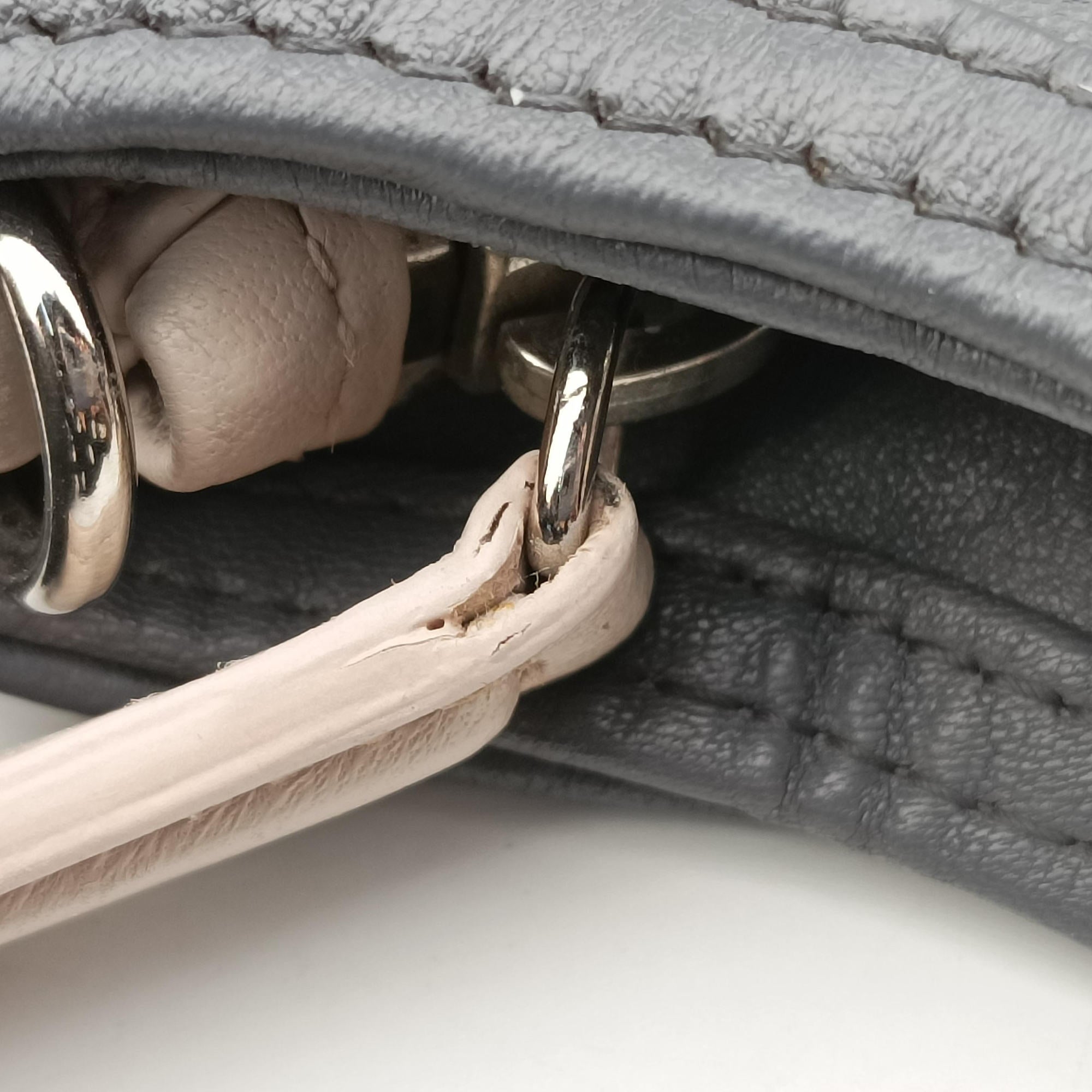 Pre-owned Christian Dior granville Gray × Pink lambskin  shoulderbag | stylenewstar