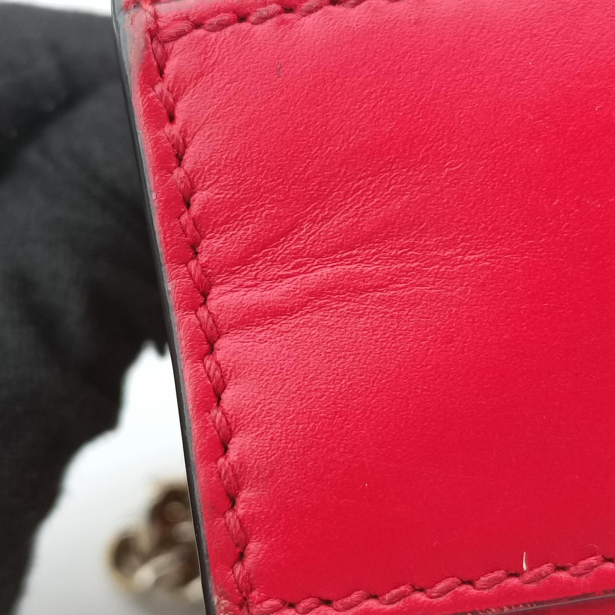 Pre-owned Gucci Padlock Red Leather 409487 shoulderbag | stylenewstar