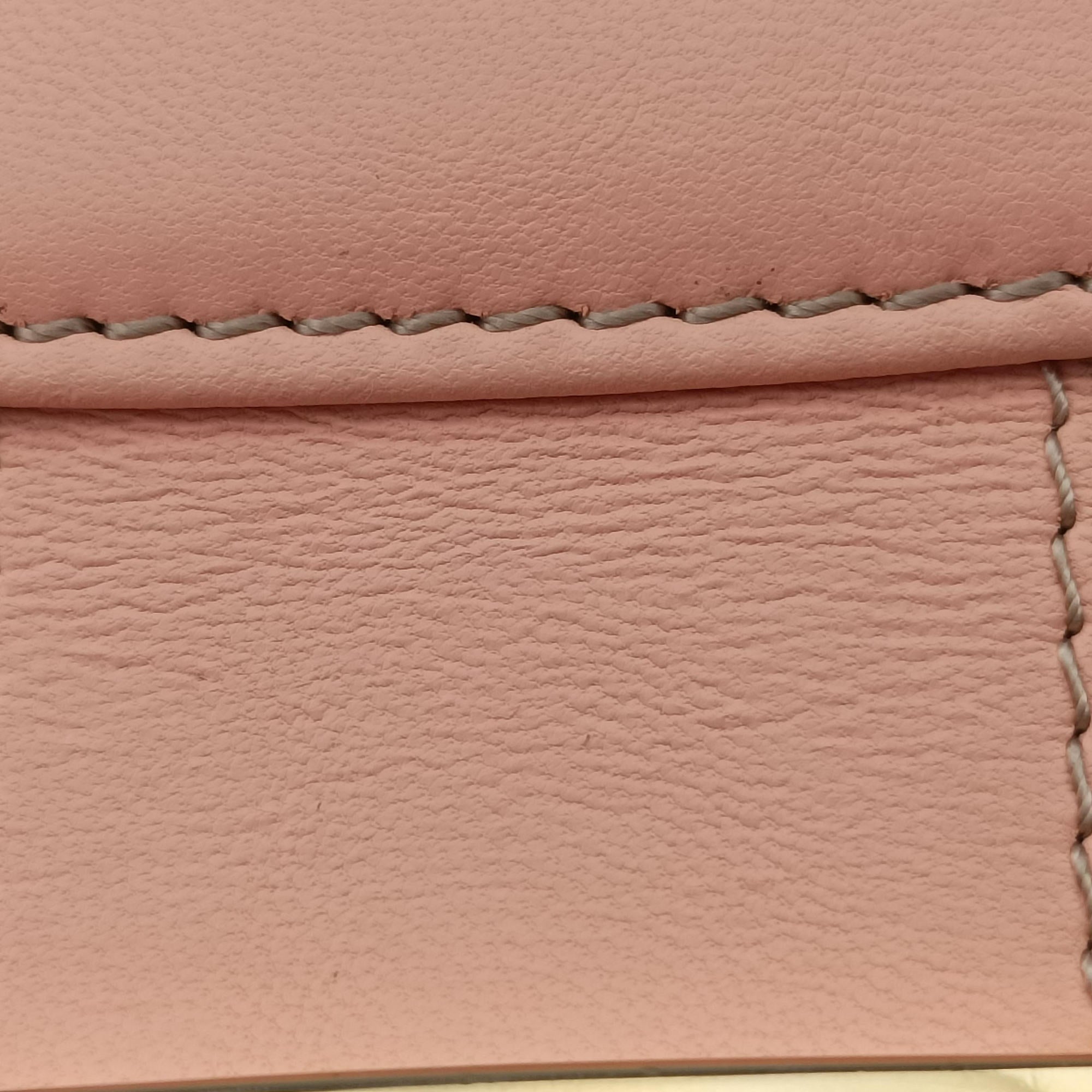 Pre-owned Fendi Mamma Baguette Pink Leather 26725 shoulderbag | stylenewstar