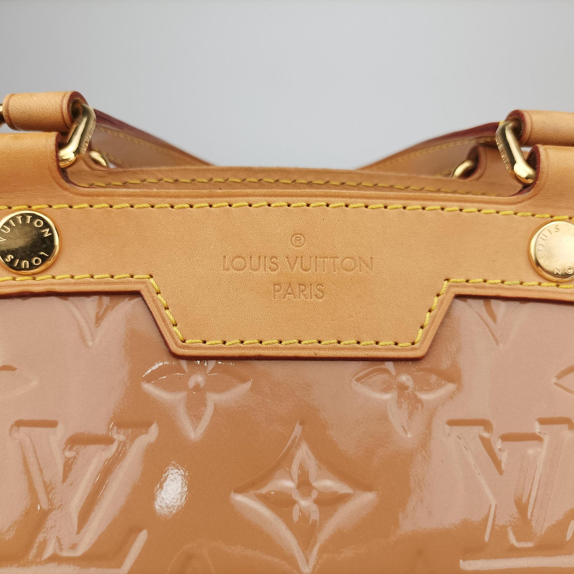 Pre-owned Louis Vuitton Brea MM Beige Poodle Vernis M91755 shoulderbag | stylenewstar