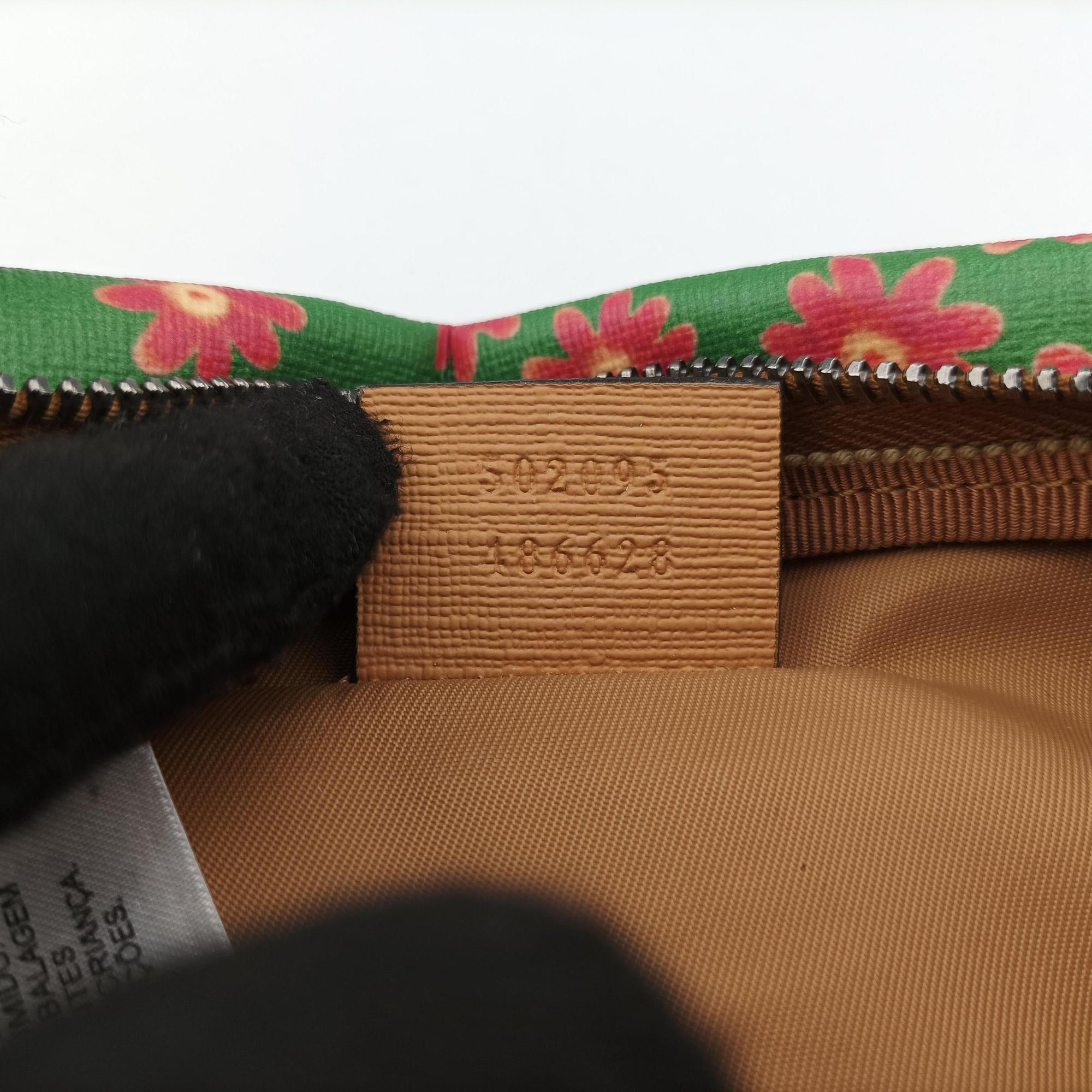 Pre-owned Gucci kids GG Top strawberry Print Green × Multi canvas 502095 bum bag/waist bag | stylenewstar