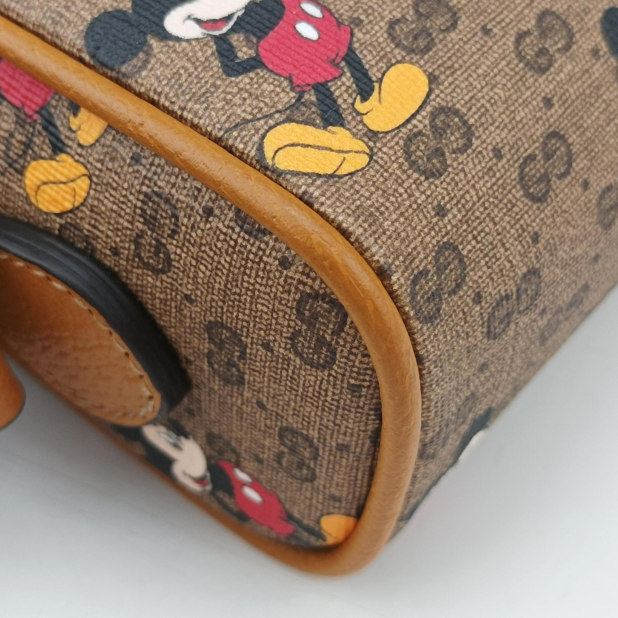 Pre-owned Gucci Mickey Mouse Disney collaboration Brown PVC coated canvas×Leather 602536 shoulderbag | stylenewstar