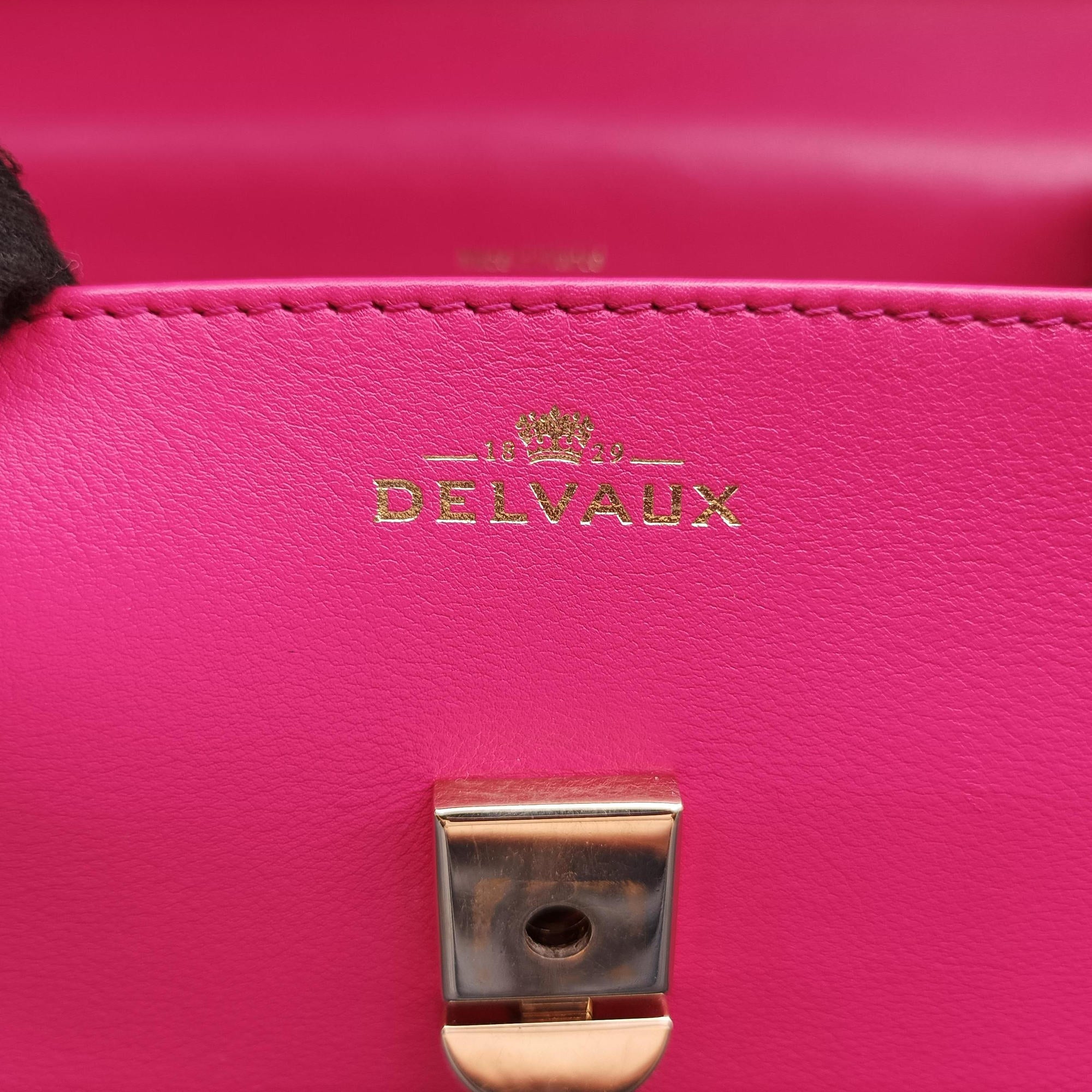 Vintage Delvaux Tampete Rose Leather  shoulderbag | stylenewstar