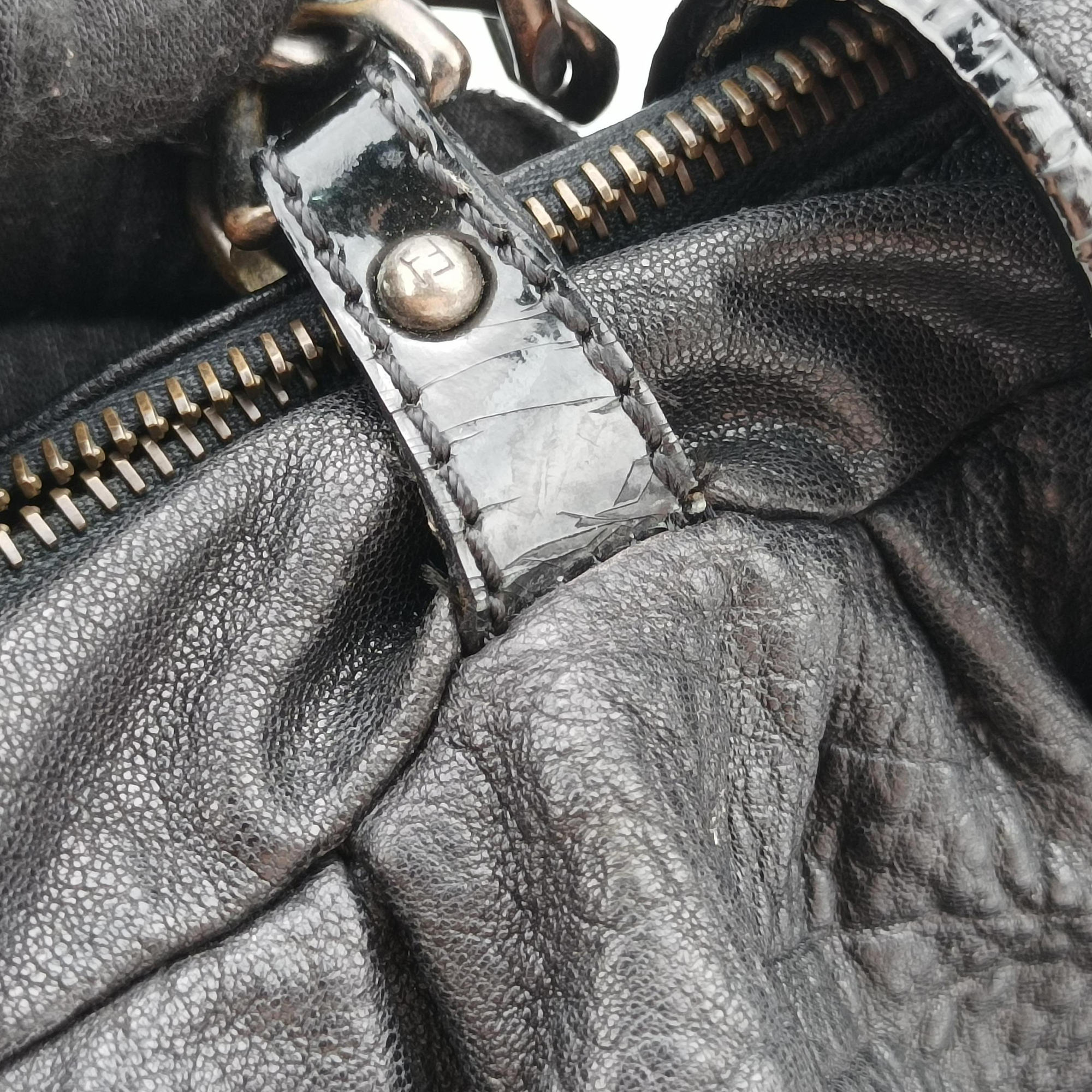 Pre-owned Fendi Borsa B Black Leather 8BL102 handbag | stylenewstar