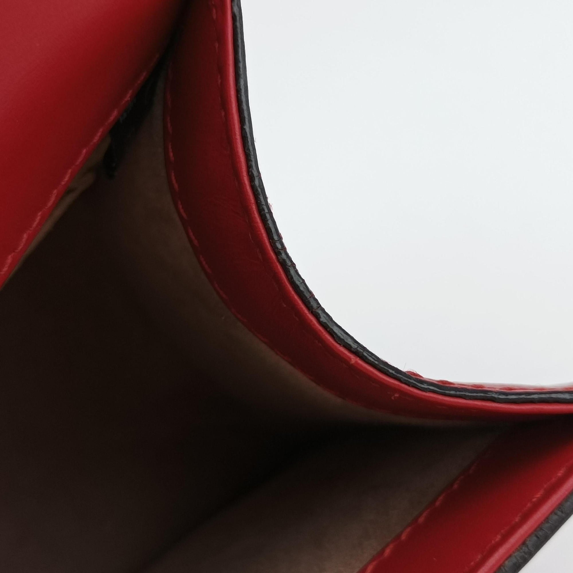 Secondhand Gucci Sylvie Red Leather 470270 shoulderbag | stylenewstar