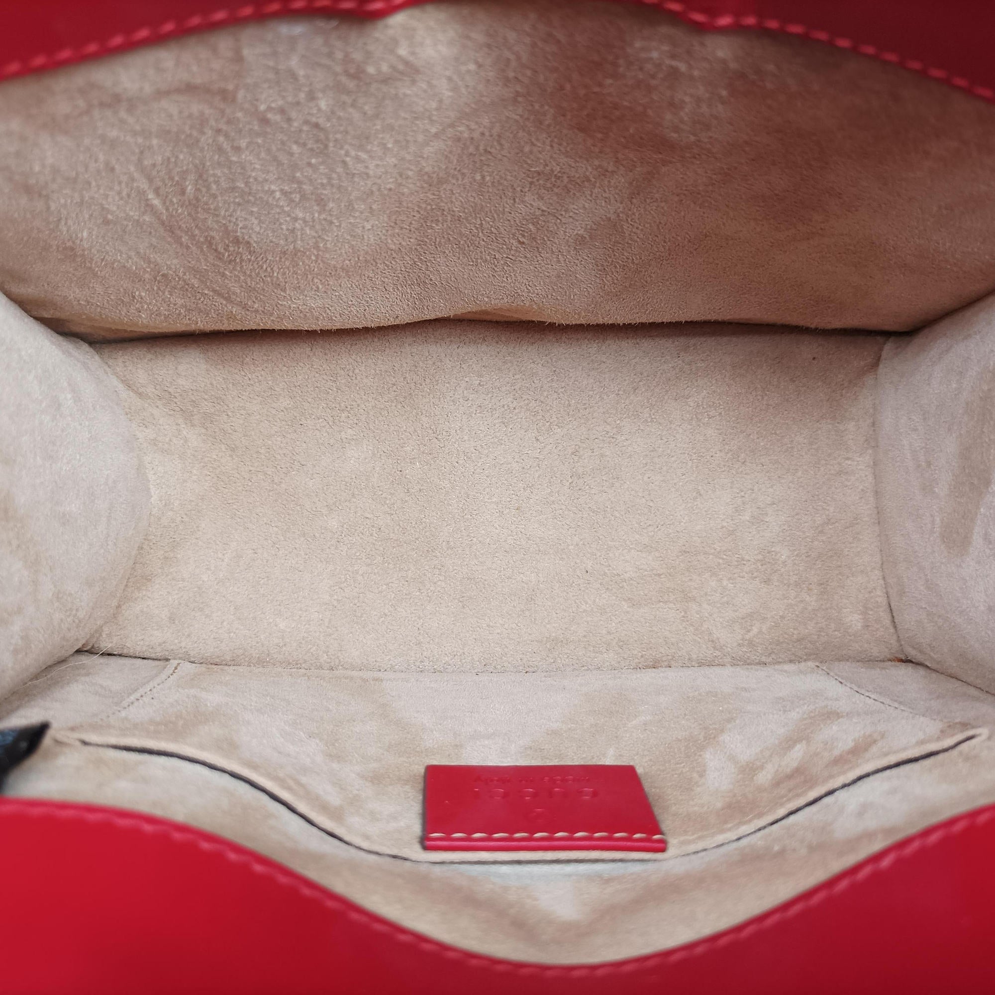 Secondhand Gucci Sylvie Red Leather 470270 shoulderbag | stylenewstar
