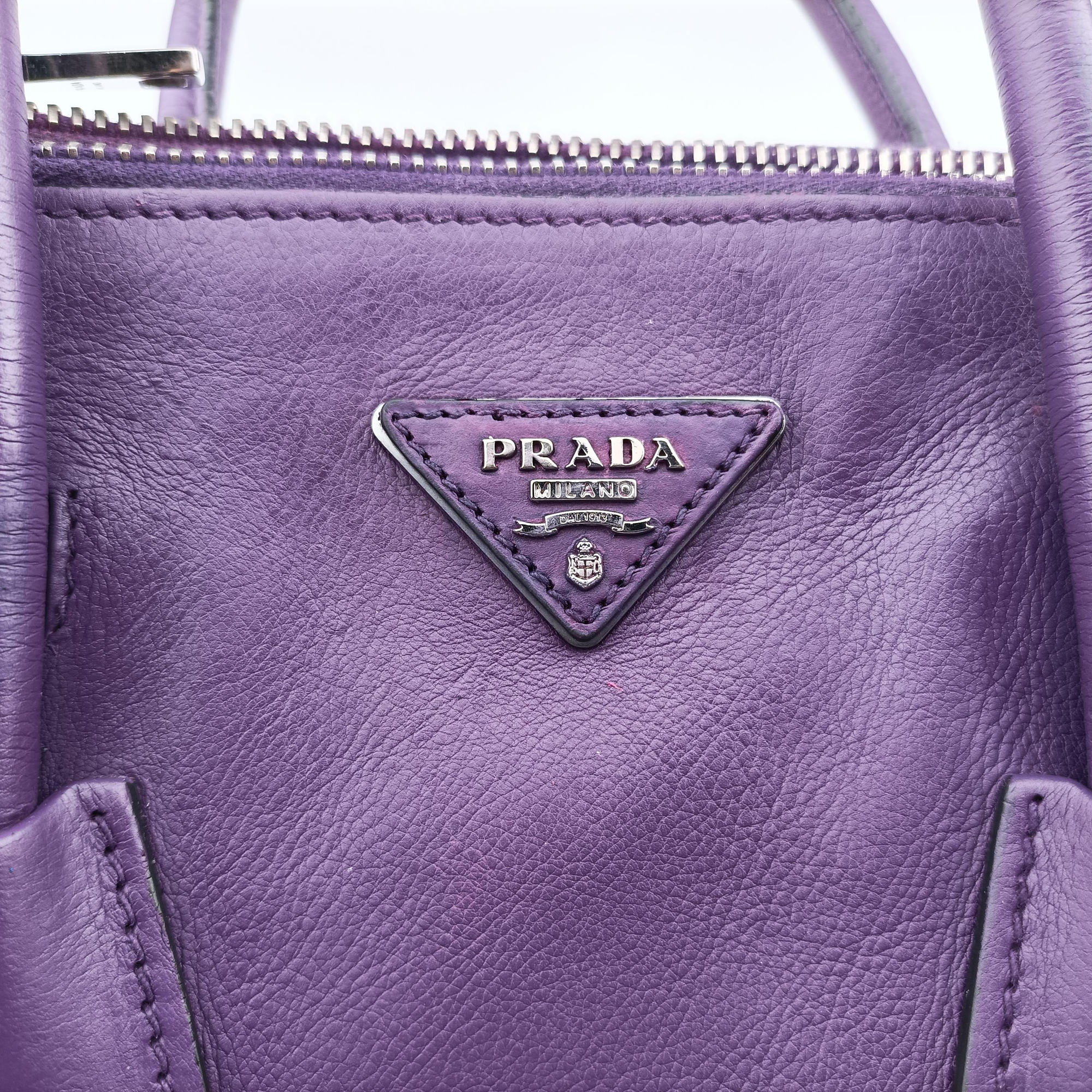Vintage Prada Twin Pocket Winged Tote Purple Leather BN2619 shoulderbag | stylenewstar