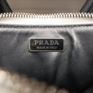 Pre-owned Prada Triangle Chain Pouch White Leather  shoulderbag | stylenewstar