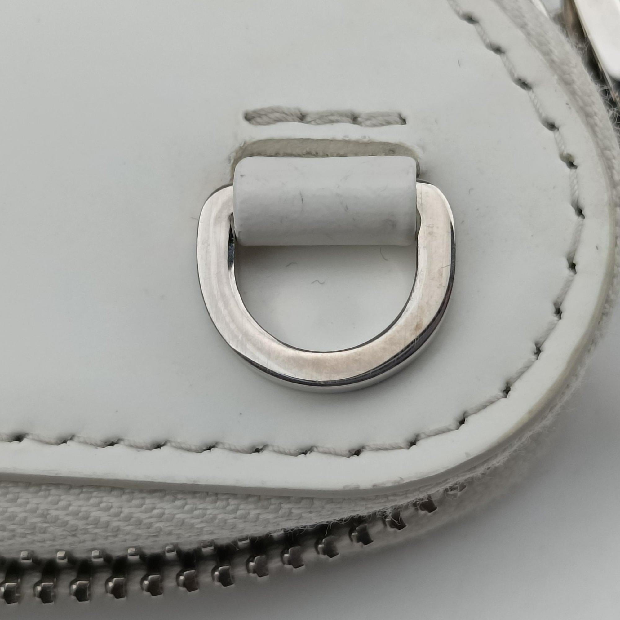 Pre-owned Prada Triangle Chain Pouch White Leather  shoulderbag | stylenewstar