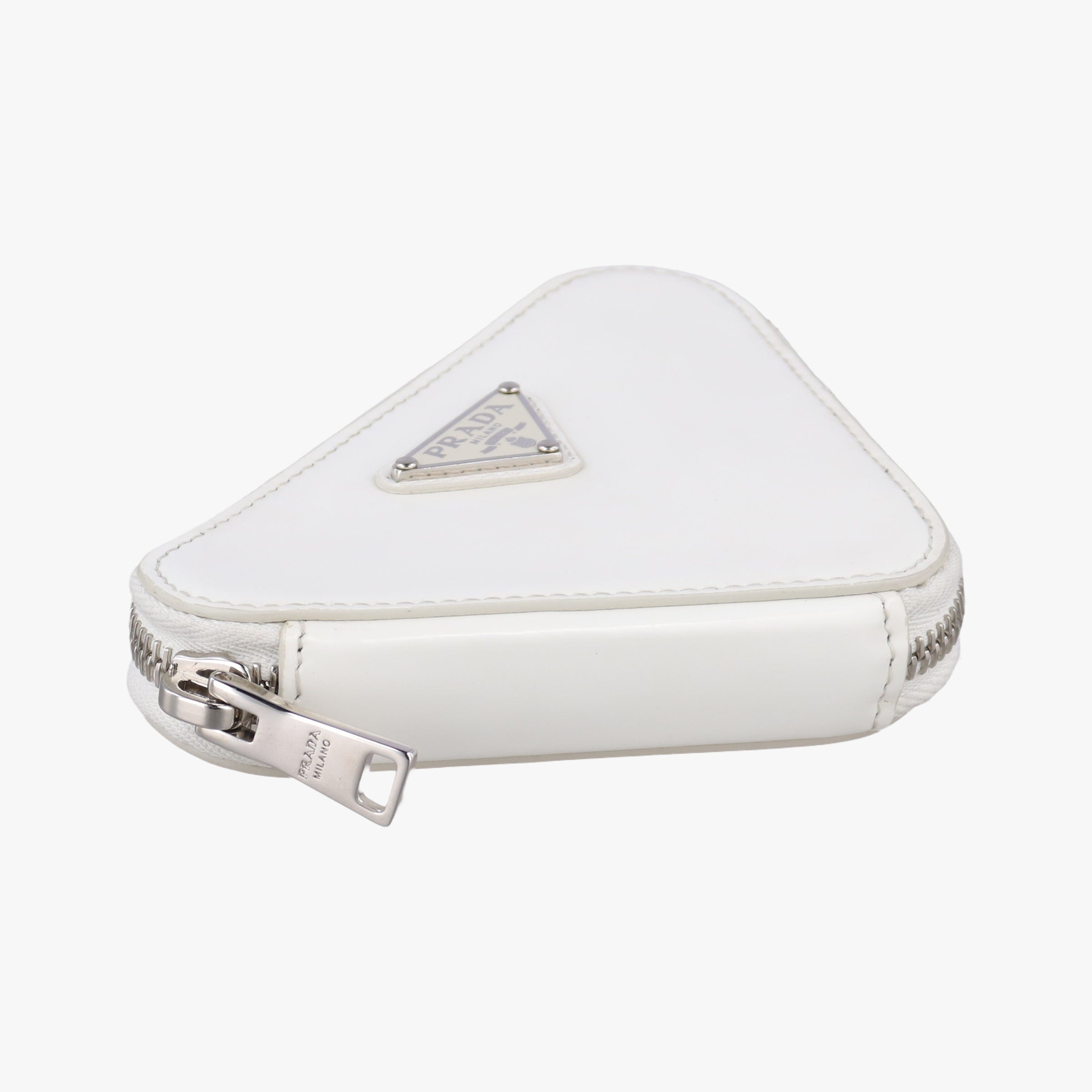 Pre-owned Prada Triangle Chain Pouch White Leather  shoulderbag | stylenewstar