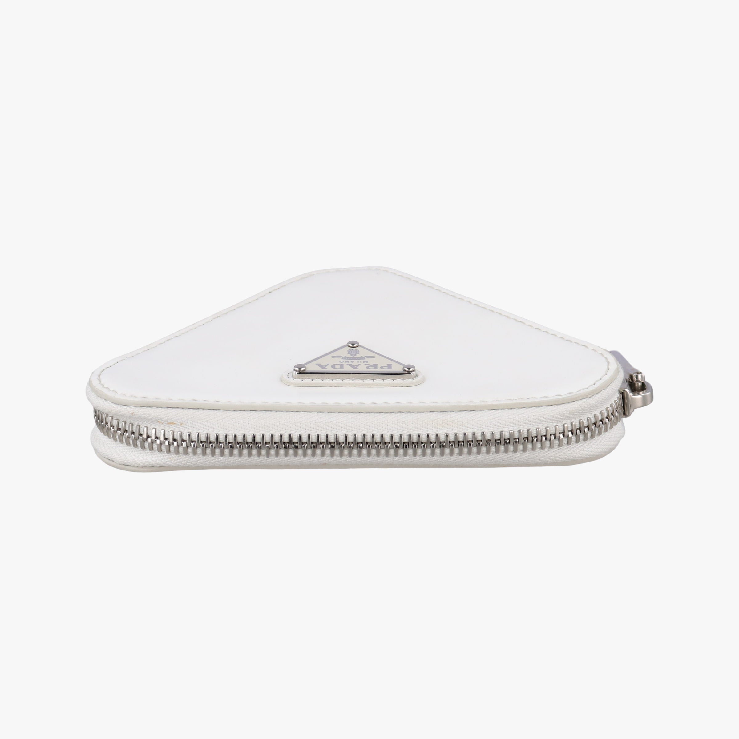 Pre-owned Prada Triangle Chain Pouch White Leather  shoulderbag | stylenewstar