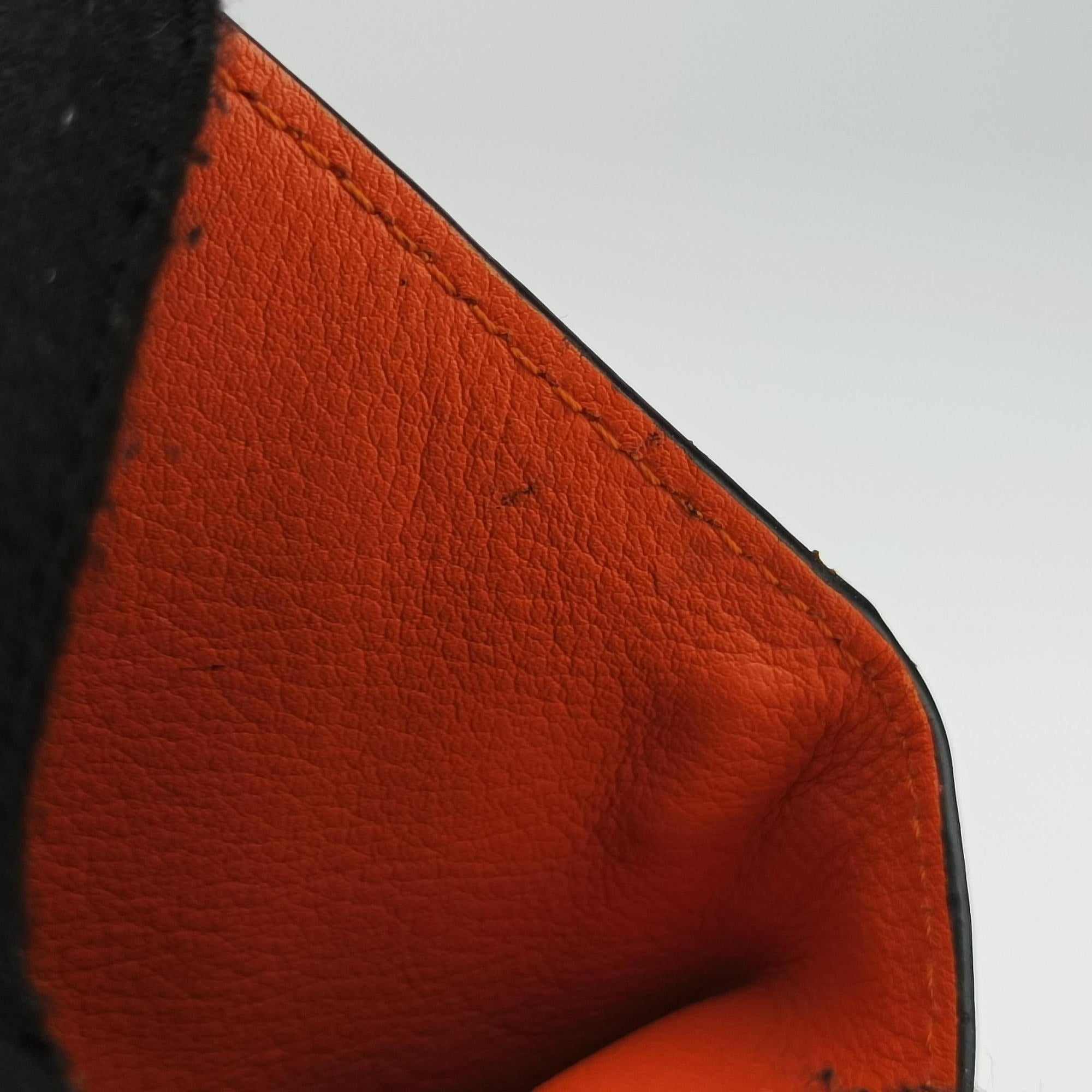 Pre-owned Loewe hammock Orange leather  shoulderbag | stylenewstar