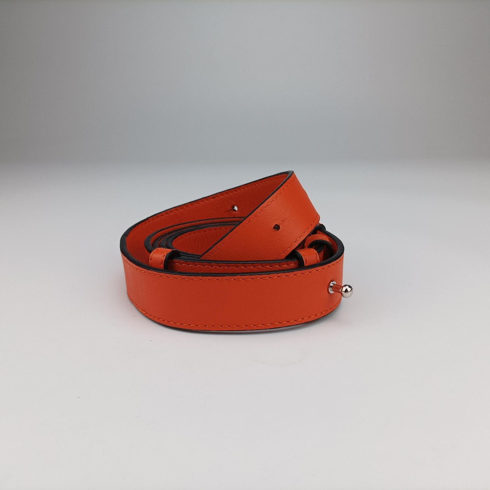 Pre-owned Loewe hammock Orange leather  shoulderbag | stylenewstar