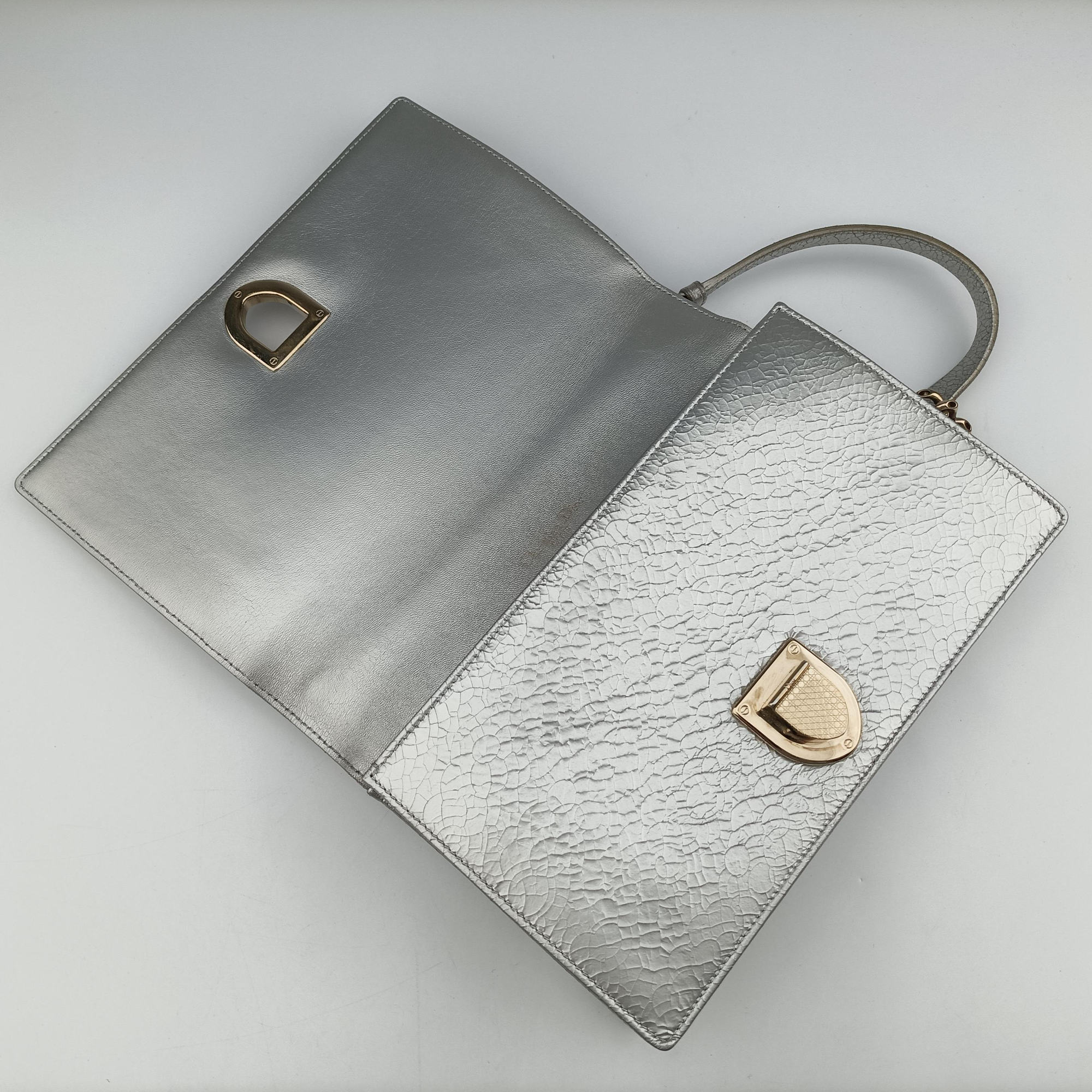 Pre-owned Christian Dior Diorama Silver Leather  shoulderbag | stylenewstar