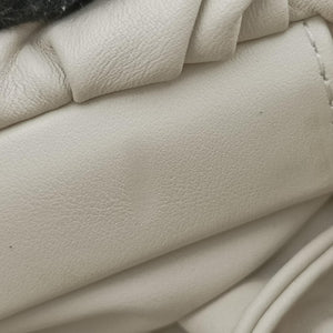 Vintage Bottega Veneta THE Chain Pouch White lambskin  shoulderbag | stylenewstar