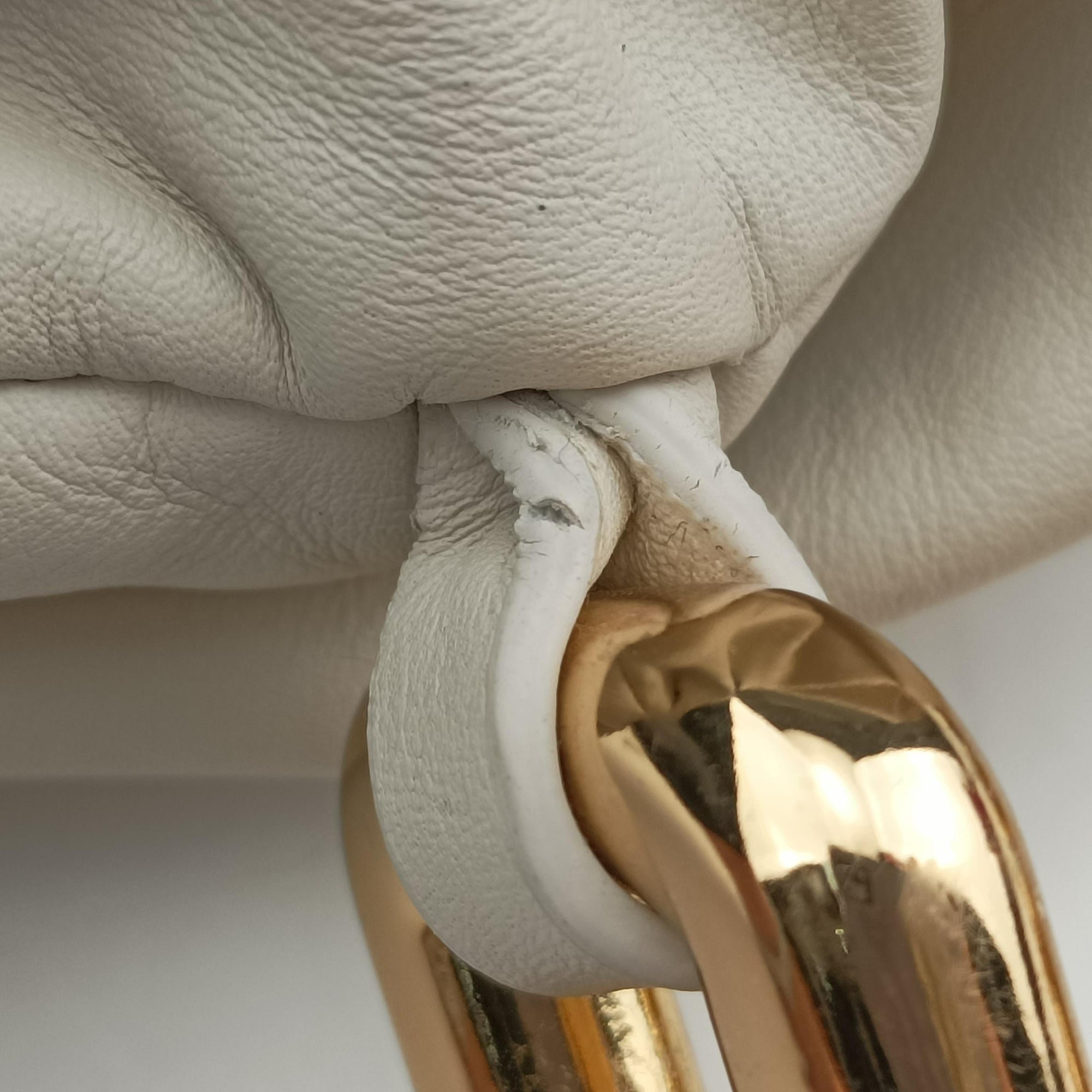 Vintage Bottega Veneta THE Chain Pouch White lambskin  shoulderbag | stylenewstar