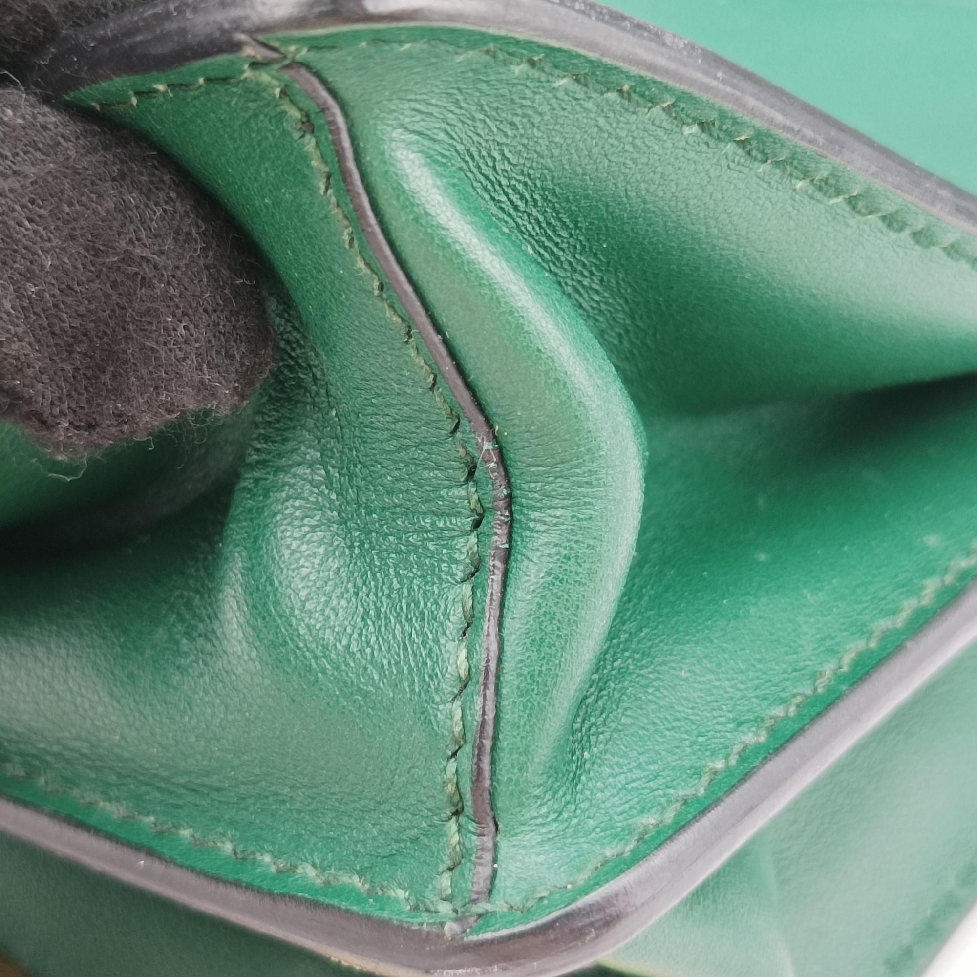 Pre-owned Prada Cahier Green×black Leather 1BD045 shoulderbag | stylenewstar