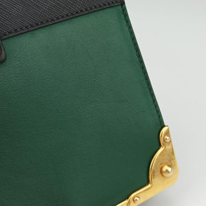 Pre-owned Prada Cahier Green×black Leather 1BD045 shoulderbag | stylenewstar