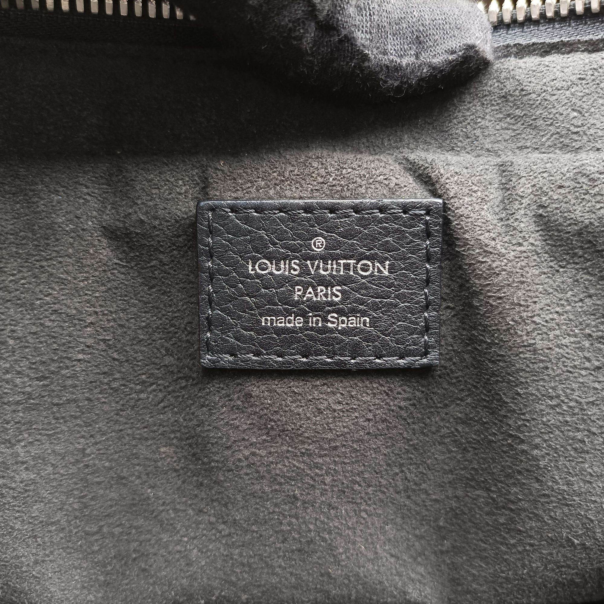 Pre-owned Louis Vuitton Armand Briefcase MM Noir Taurillon leather M54381 shoulderbag | stylenewstar