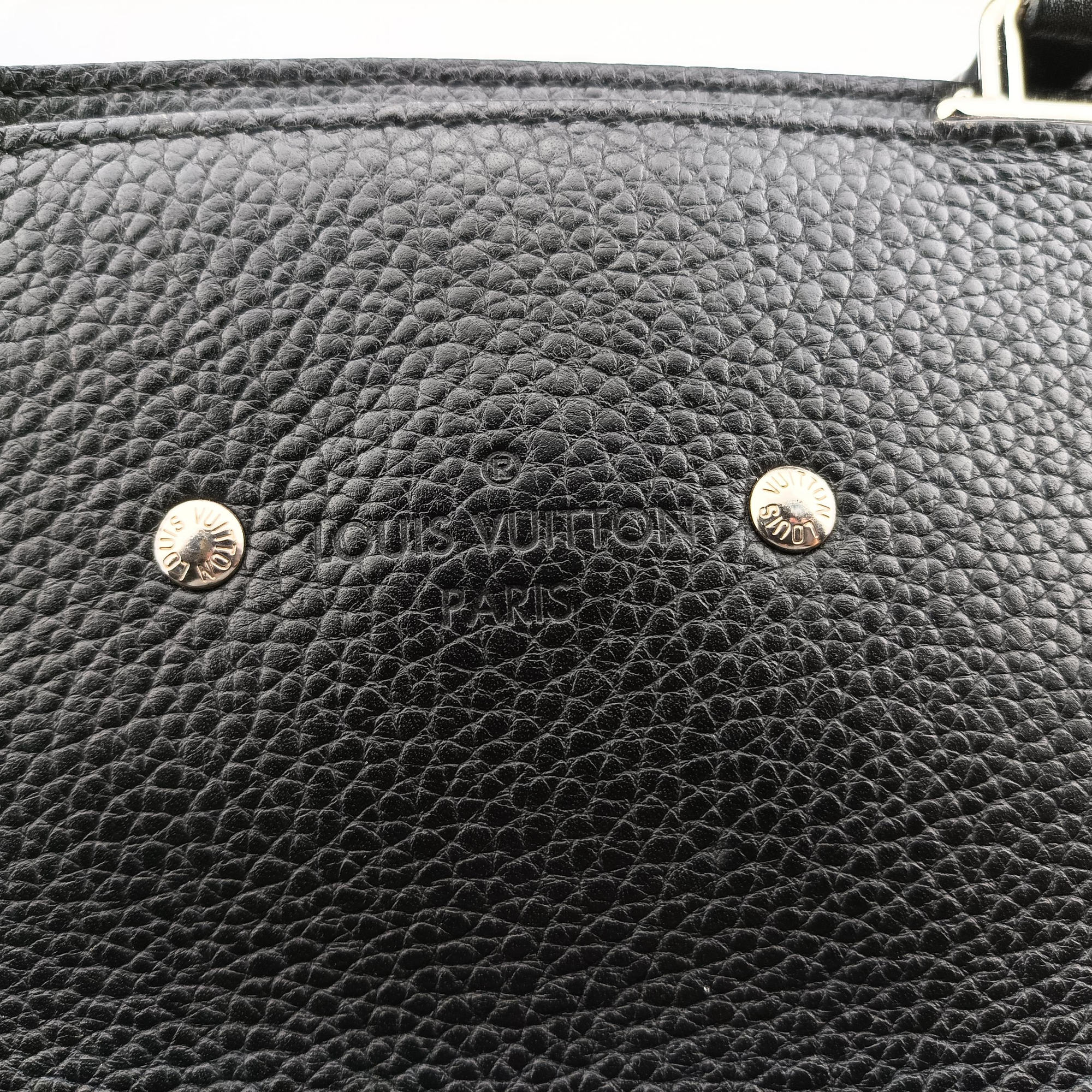 Pre-owned Louis Vuitton Armand Briefcase MM Noir Taurillon leather M54381 shoulderbag | stylenewstar