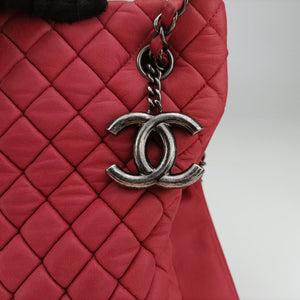 Vintage Chanel Matelasse cocomark Mademoiselle Red Iridescent Calfskin A67389 handbag | stylenewstar