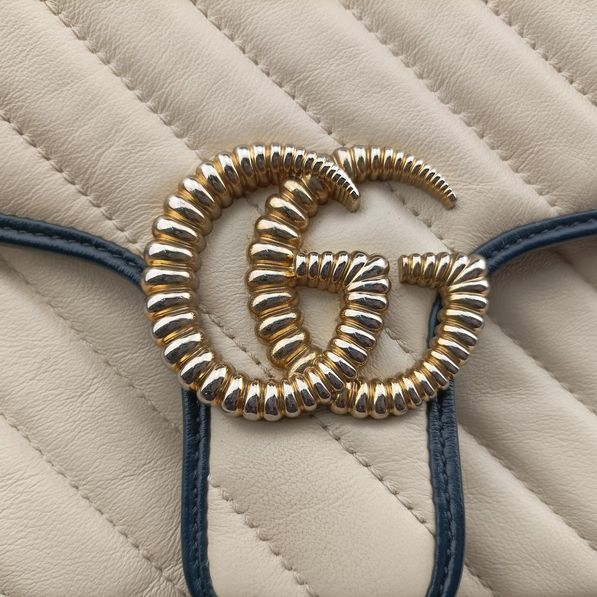 Pre-owned Gucci GG Marmont White/Blue Leather 443497 shoulderbag | stylenewstar