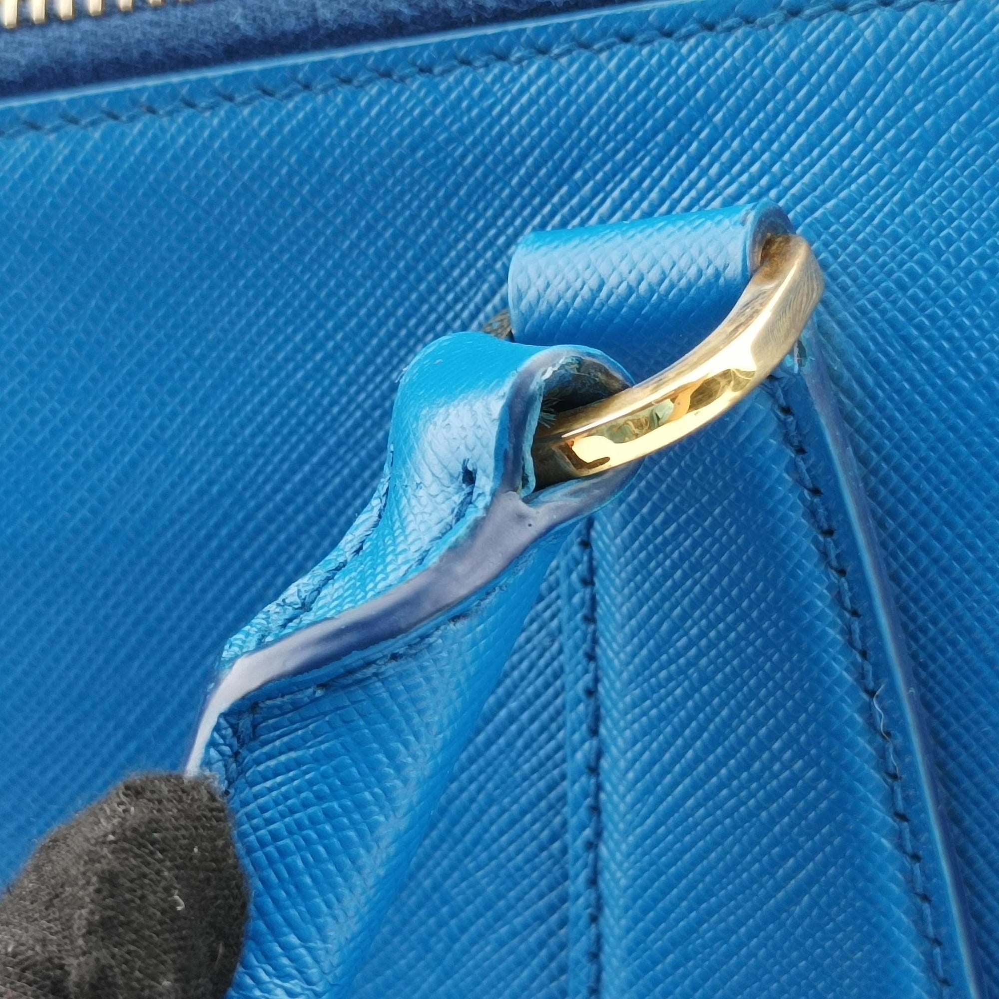 Vintage Prada Galleria Blue SAFFIANO Leather BN1801 handbag | stylenewstar