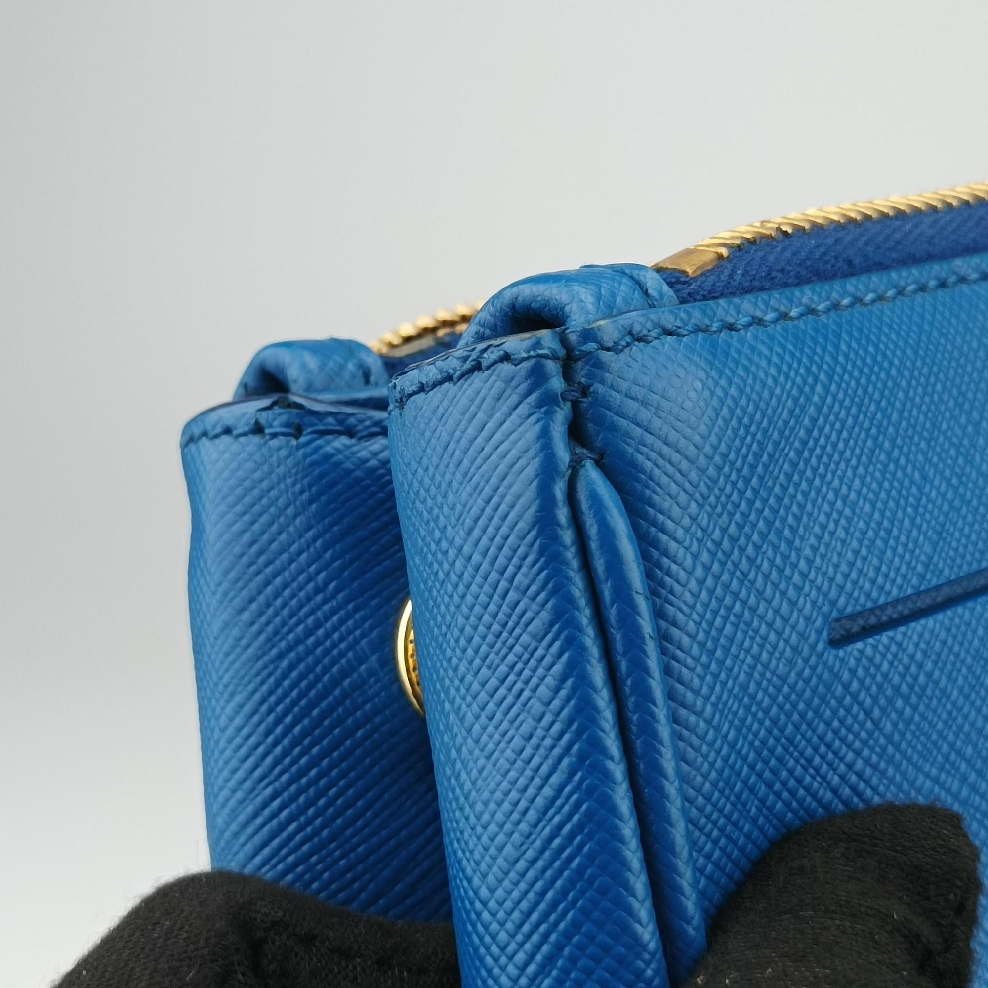 Vintage Prada Galleria Blue SAFFIANO Leather BN1801 handbag | stylenewstar