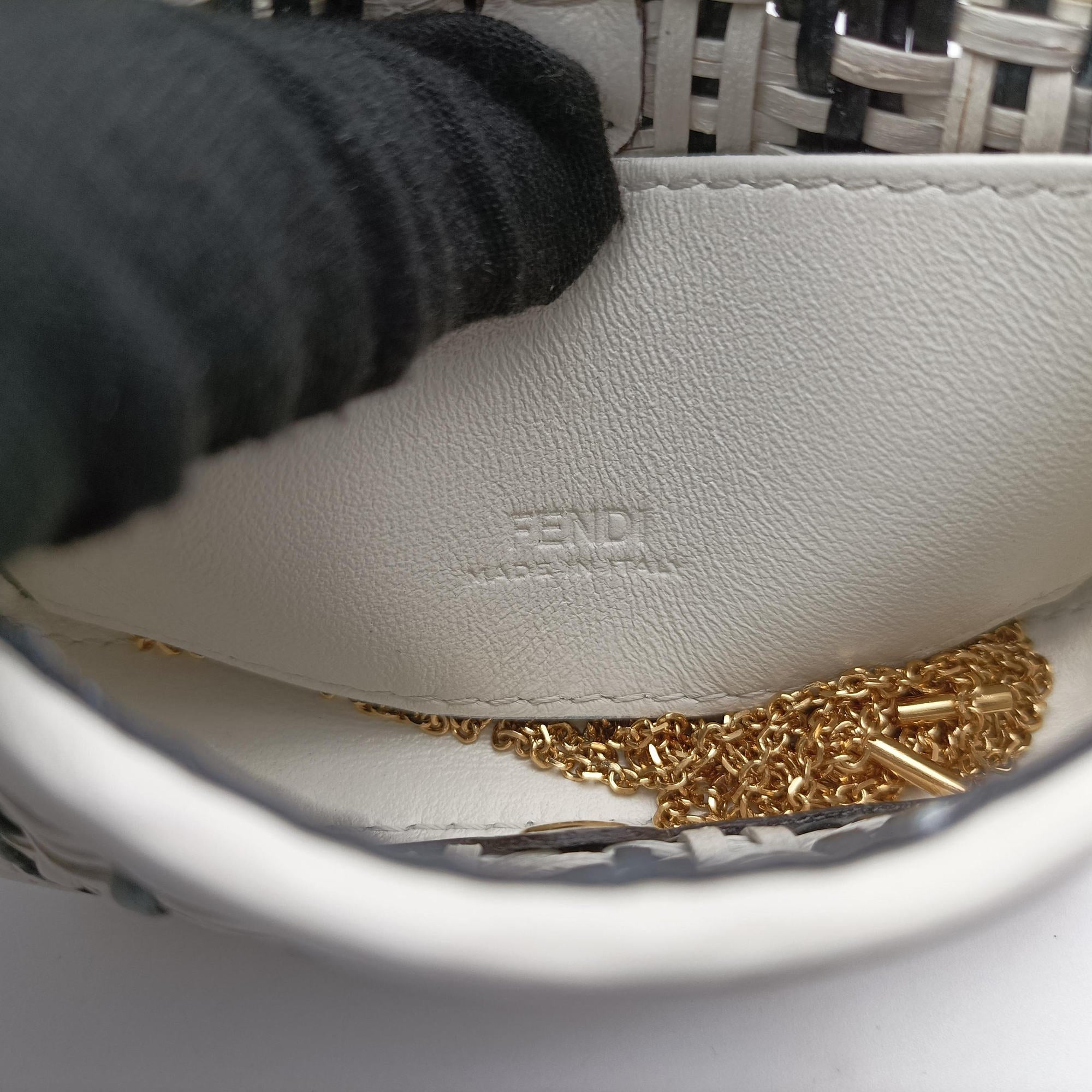 Pre-owned Fendi Nano Baguette Charm Black/White Leather 7AR844 shoulderbag | stylenewstar