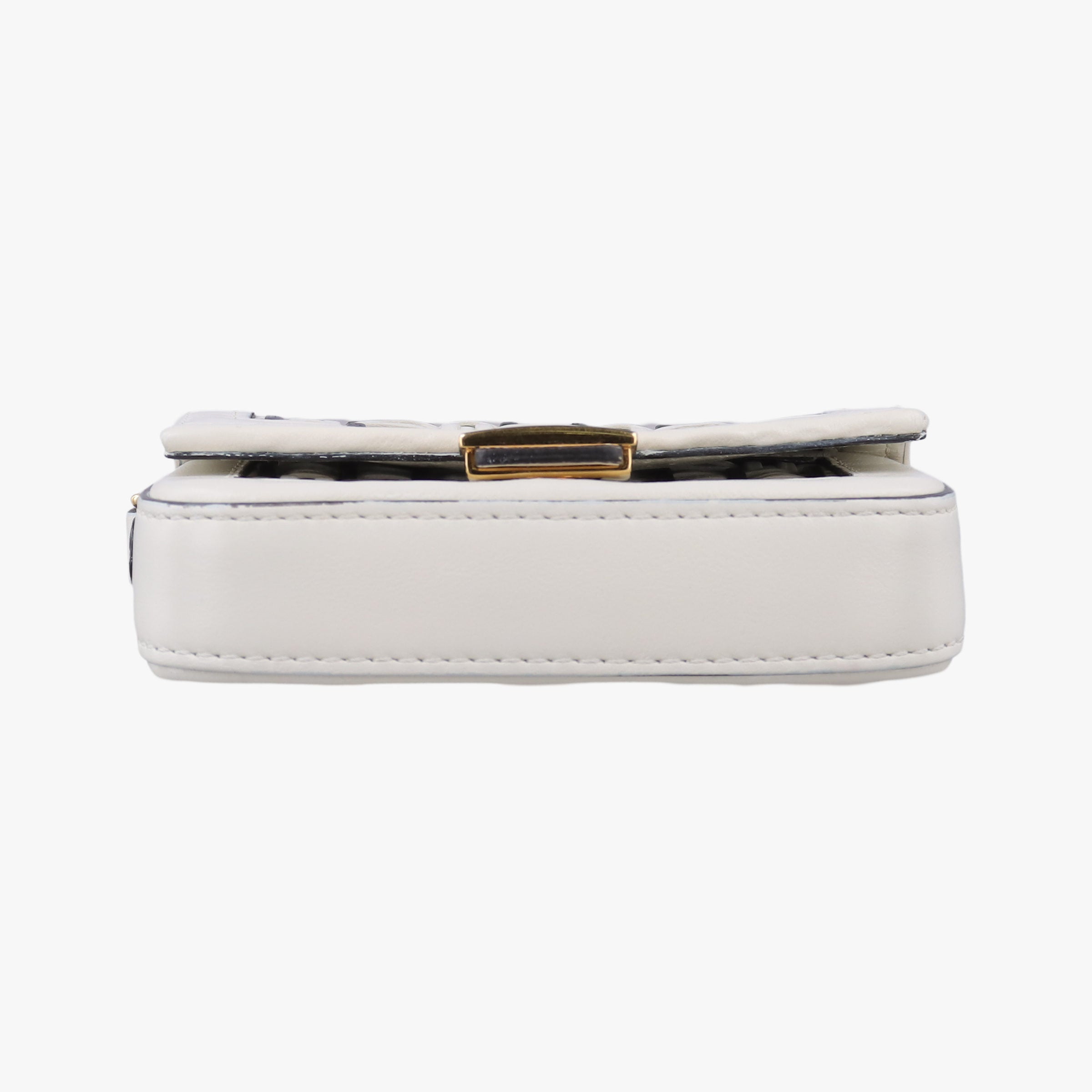 Pre-owned Fendi Nano Baguette Charm Black/White Leather 7AR844 shoulderbag | stylenewstar