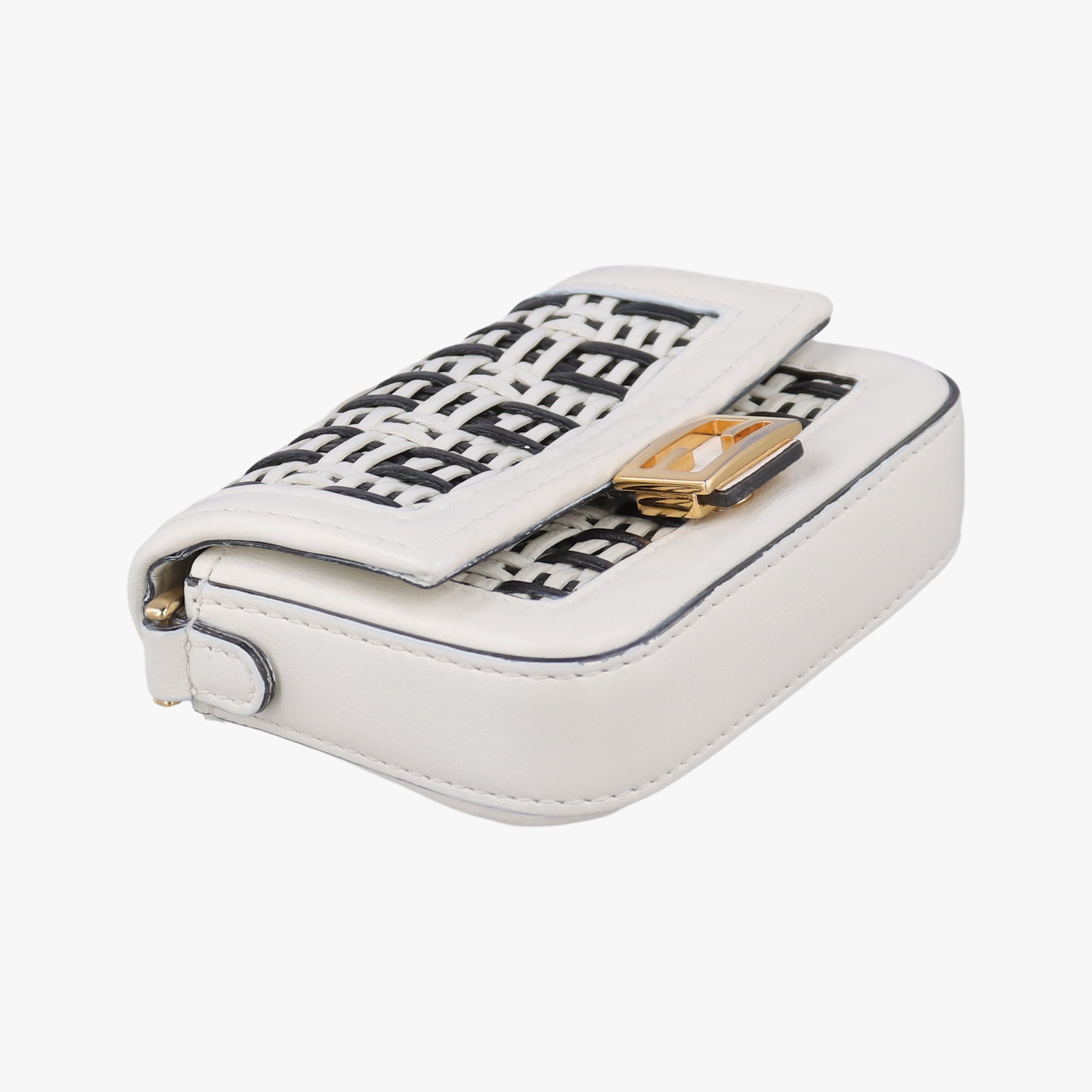 Pre-owned Fendi Nano Baguette Charm Black/White Leather 7AR844 shoulderbag | stylenewstar