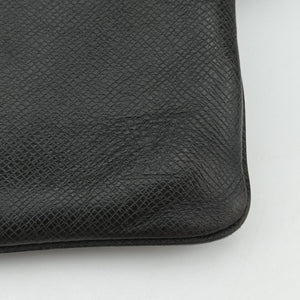 Pre-owned Louis Vuitton SASHA Grey TAIGA M32630 shoulderbag | stylenewstar