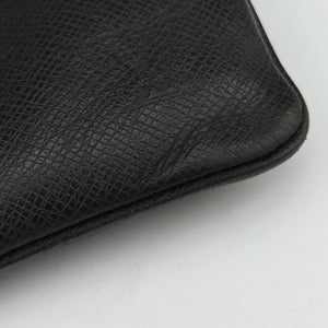 Pre-owned Louis Vuitton SASHA Grey TAIGA M32630 shoulderbag | stylenewstar