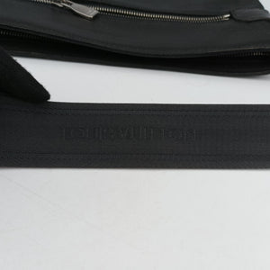 Pre-owned Louis Vuitton SASHA Grey TAIGA M32630 shoulderbag | stylenewstar