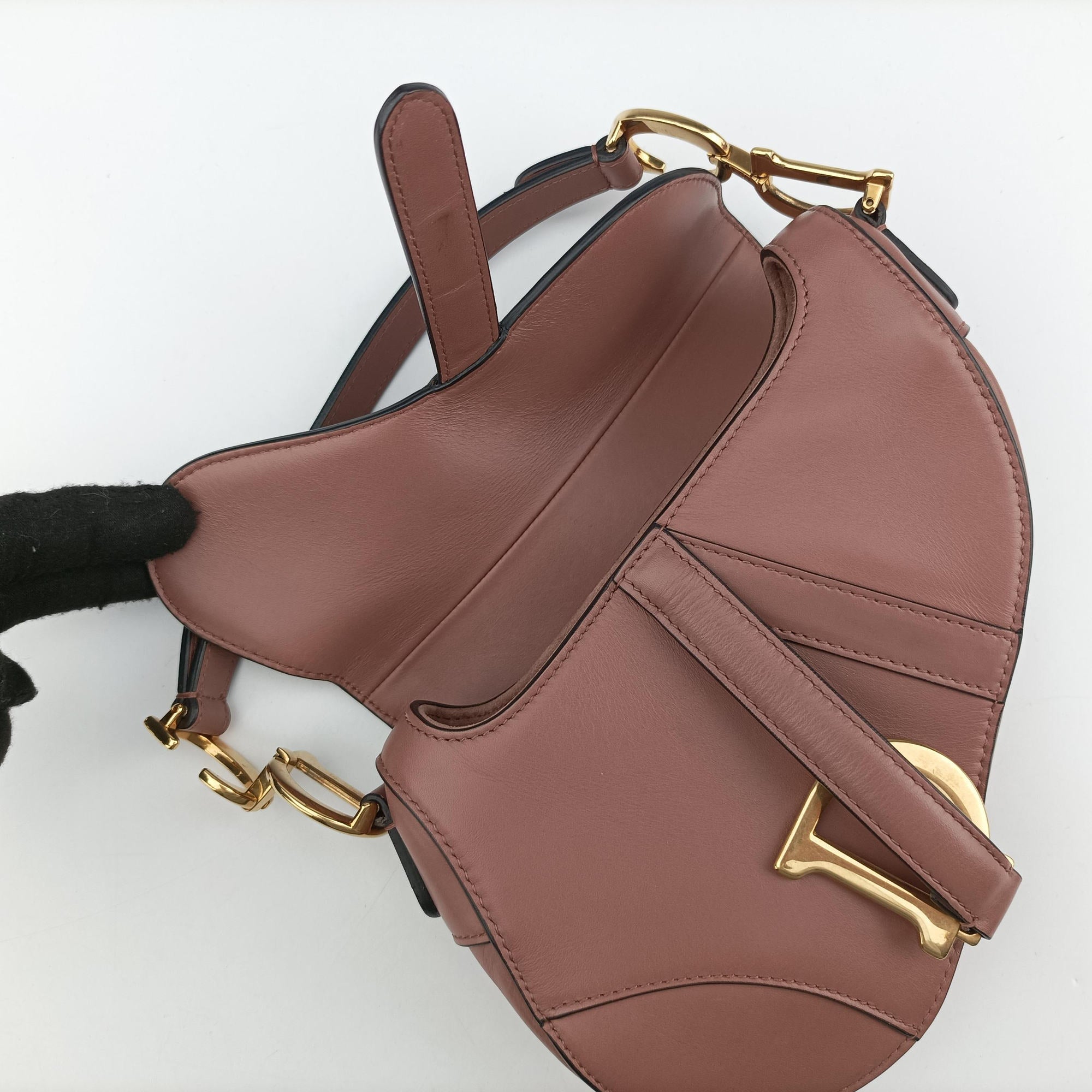 Pre-owned Christian Dior Saddle Pink Leather  handbag | stylenewstar