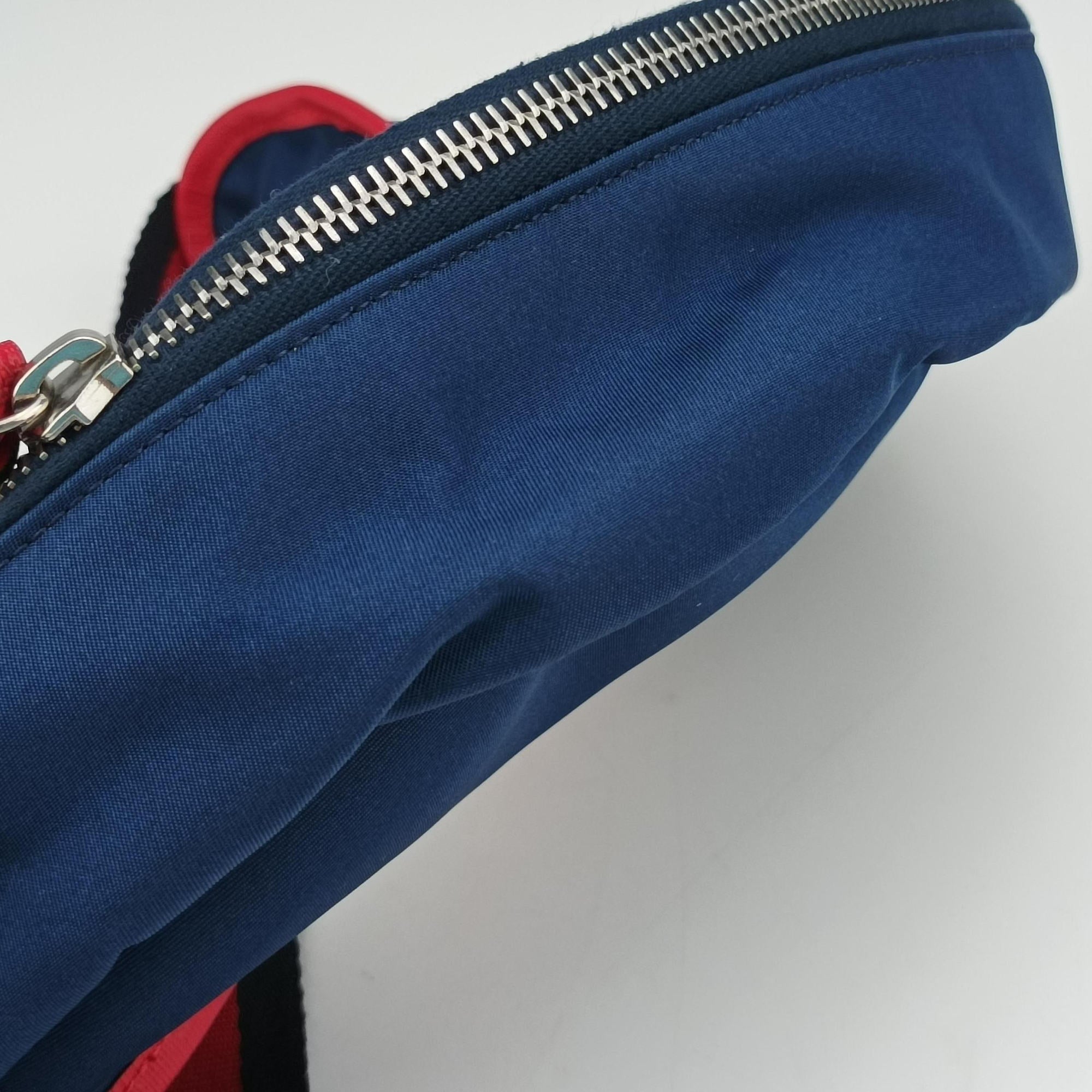 Pre-owned Gucci kids half moon bag Blue×Red nylon 611686 shoulderbag | stylenewstar