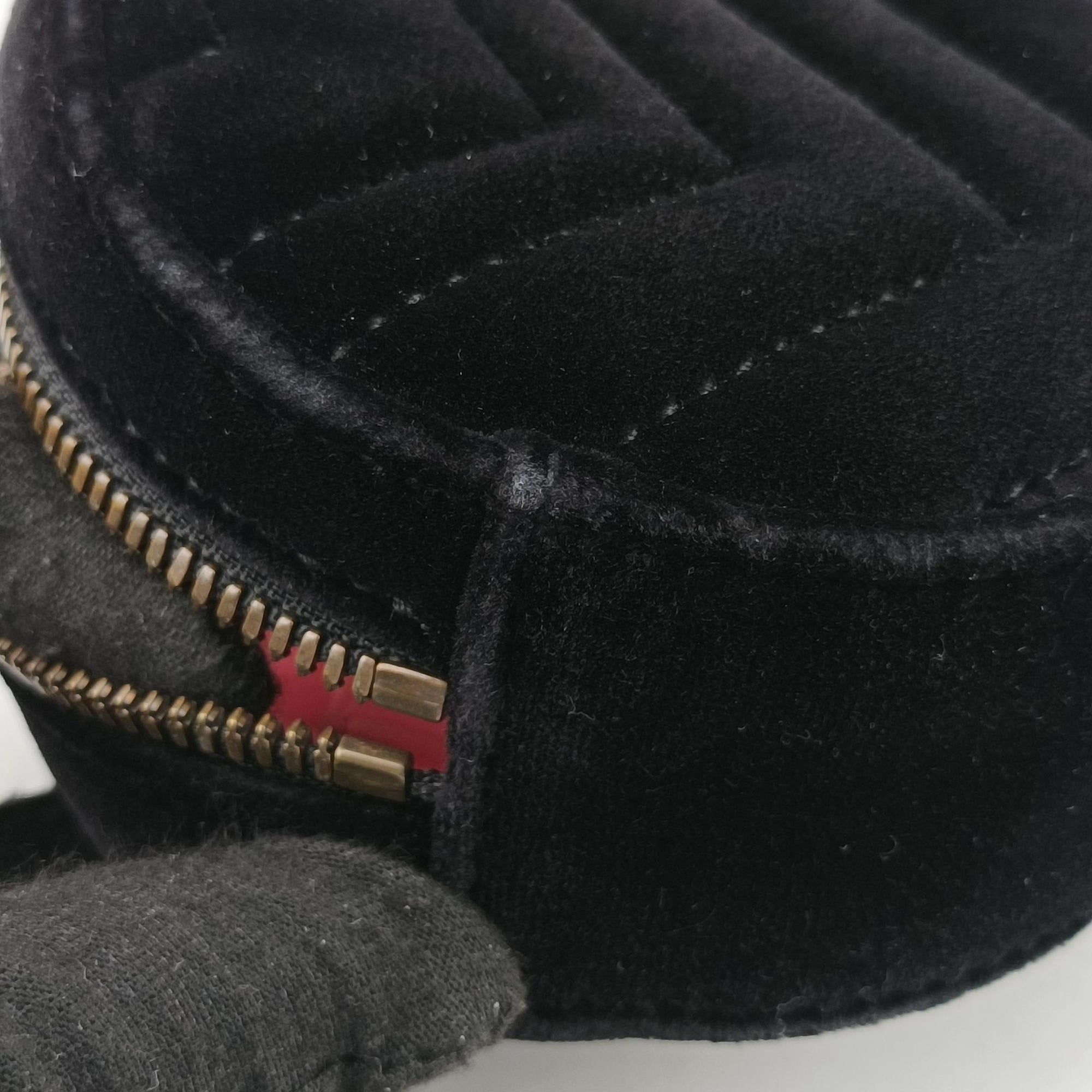 Pre-owned Gucci GG Marmont Black velour 476484 bum bag/waist bag | stylenewstar