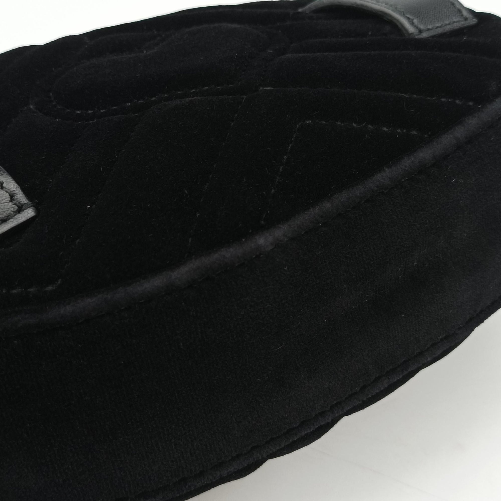 Pre-owned Gucci GG Marmont Black velour 476484 bum bag/waist bag | stylenewstar