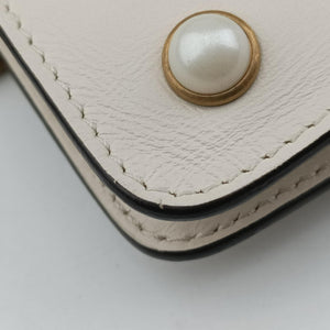 Pre-owned Gucci Broadway Pearl Bee White Leather 453778 shoulderbag | stylenewstar