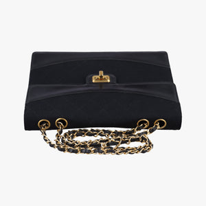 Secondhand Chanel Matelasse Black Lambskin × Cotton  shoulderbag | stylenewstar