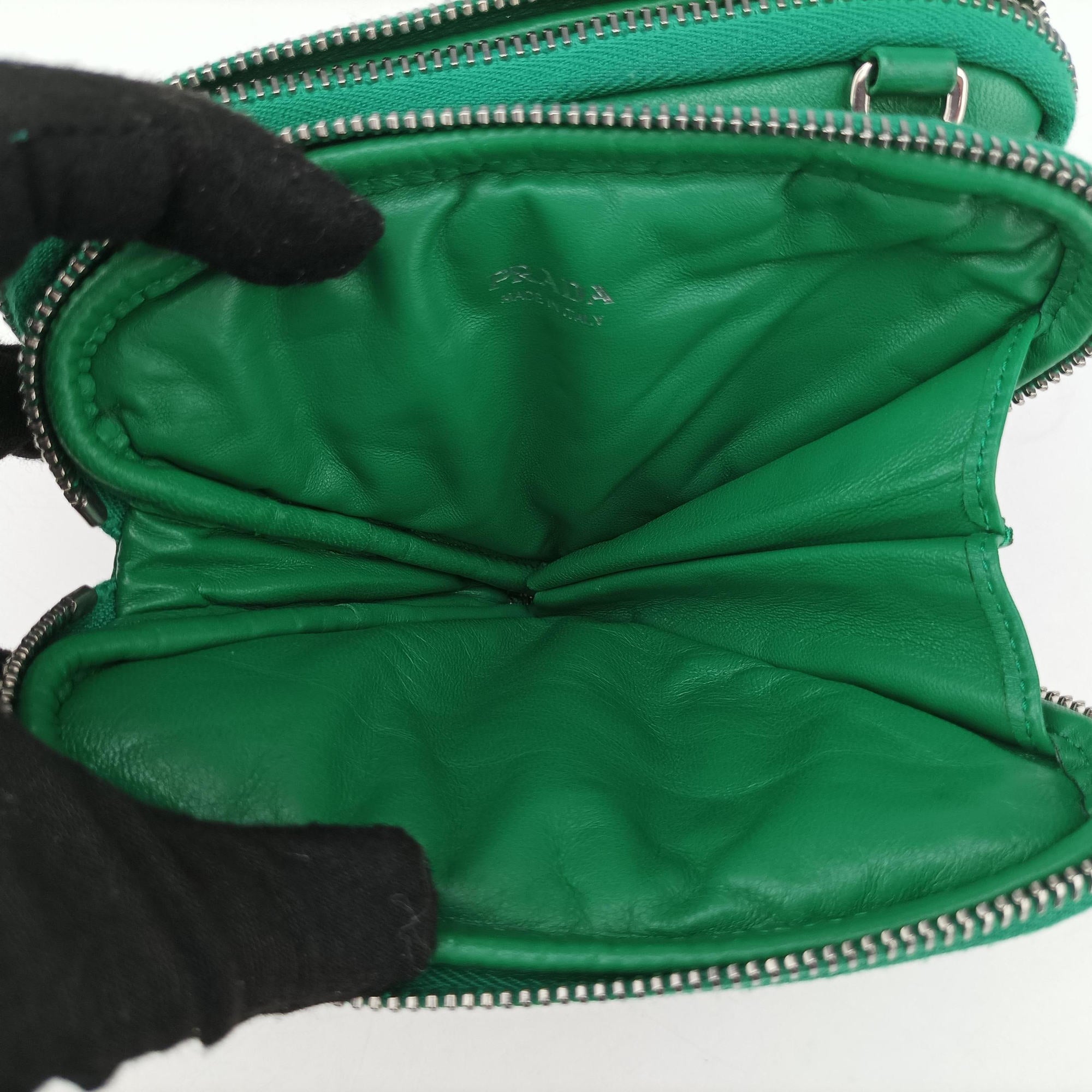 Pre-owned Prada triangle mini Green Leather 1NR015 shoulderbag | stylenewstar