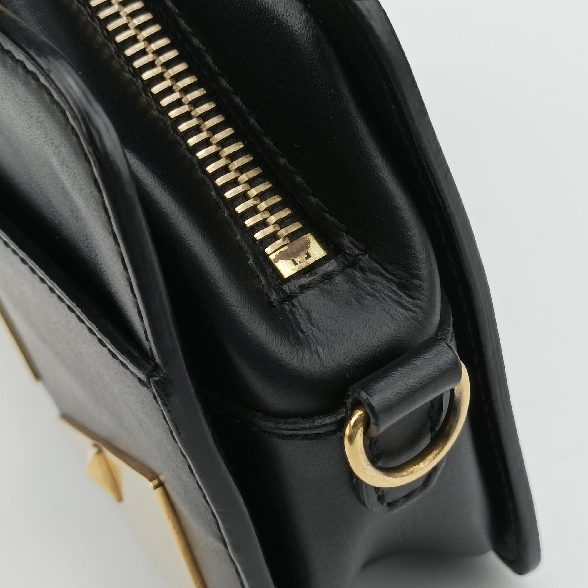 Secondhand Fendi Monster Camera case Black Leather 7VA428 shoulderbag | stylenewstar