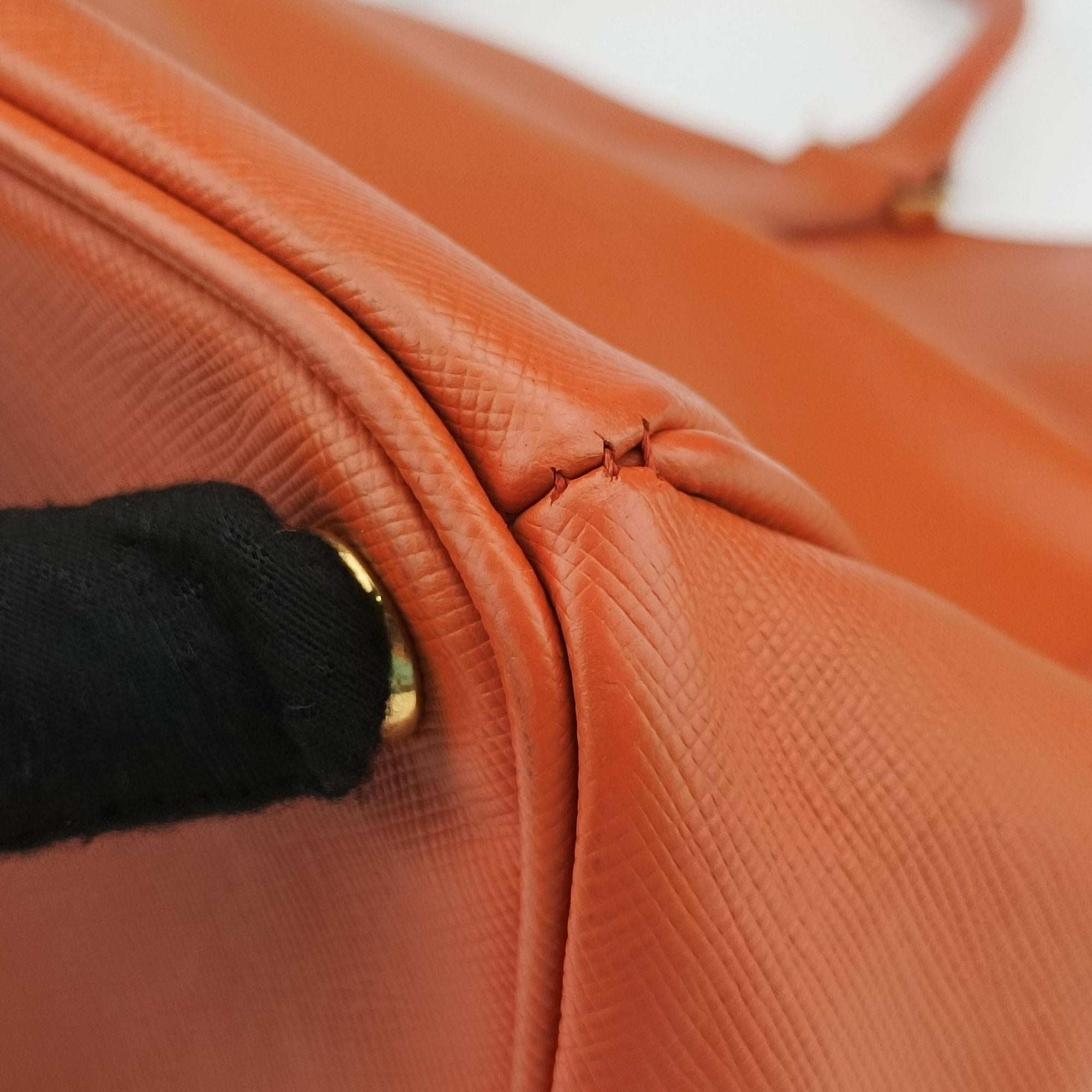 Pre-owned Prada Galleria Orange SAFFIANO Leather BN1844 handbag | stylenewstar