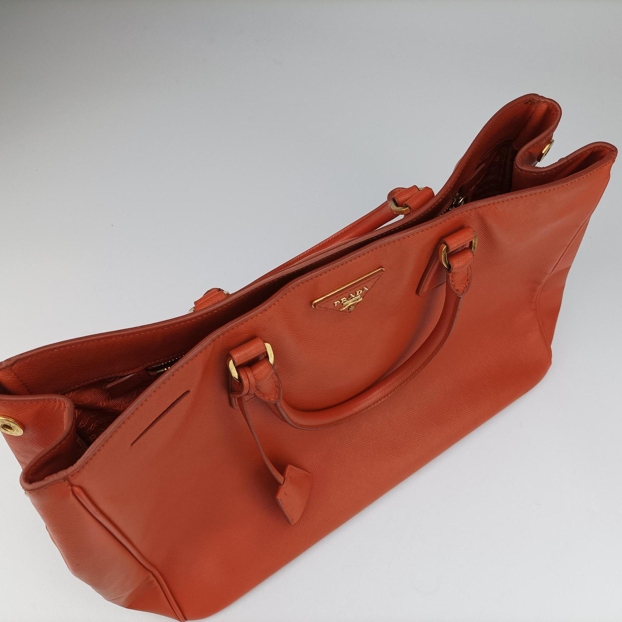 Pre-owned Prada Galleria Orange SAFFIANO Leather BN1844 handbag | stylenewstar