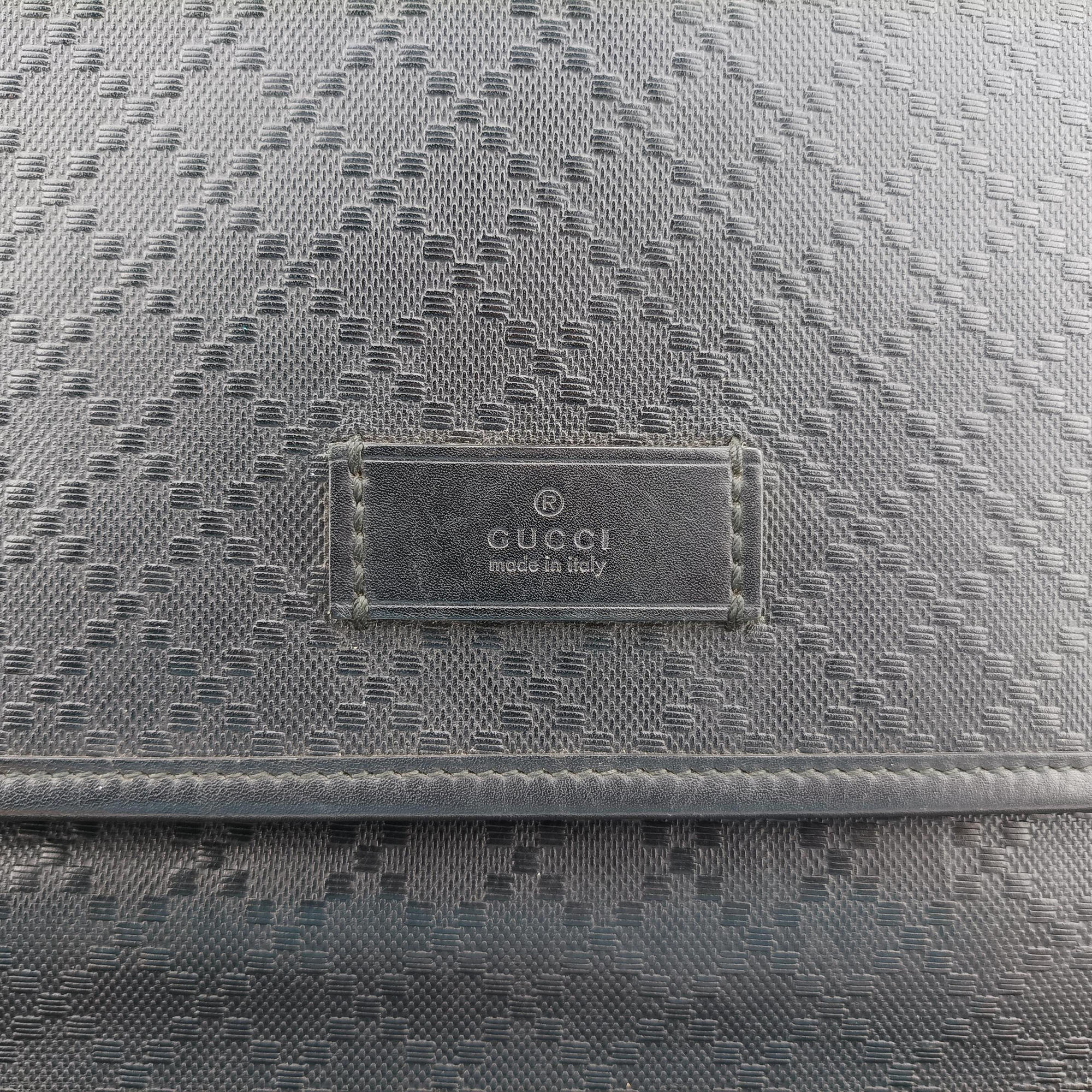 Pre-owned Gucci Guccissima Messenger Black Leather 223665 shoulderbag | stylenewstar