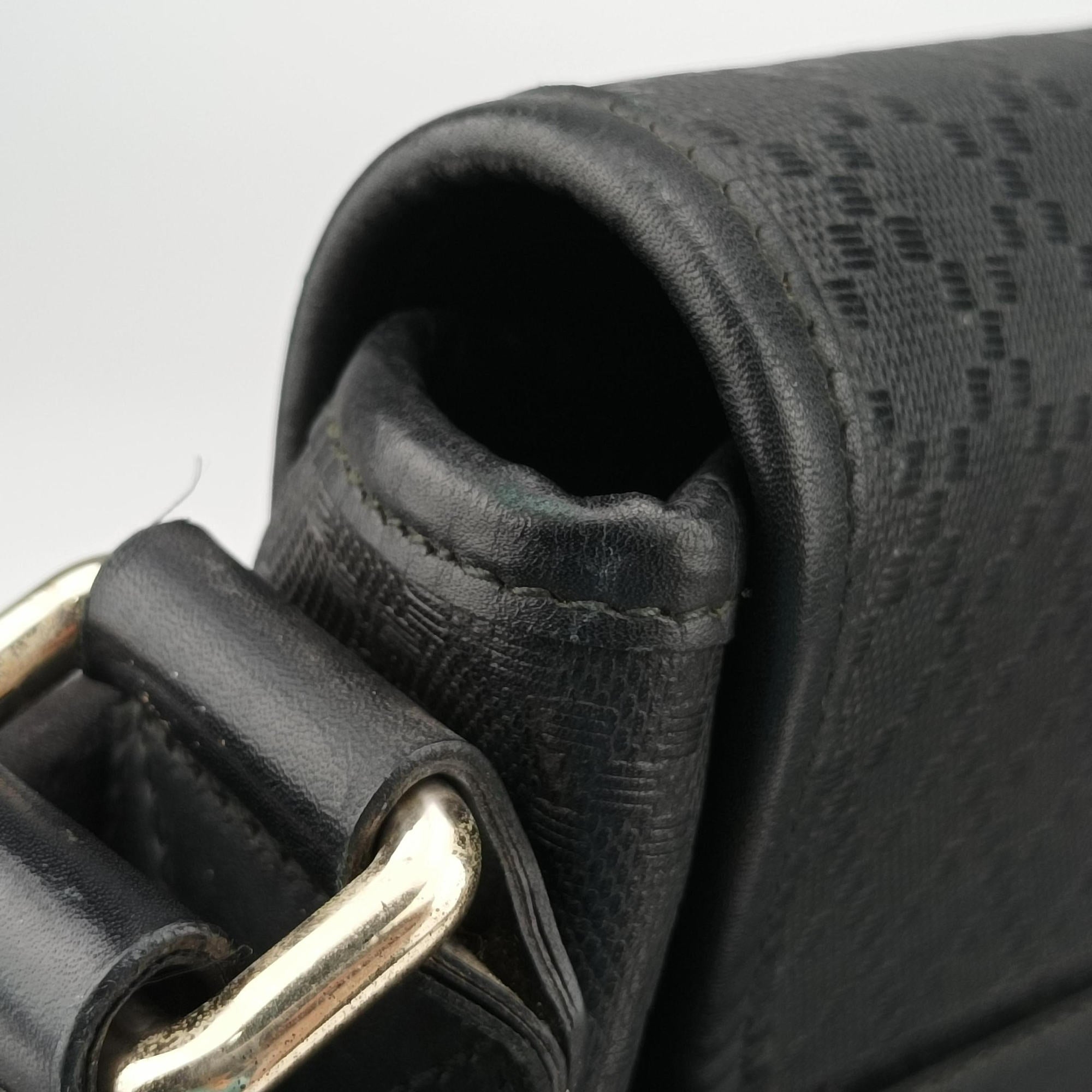 Pre-owned Gucci Guccissima Messenger Black Leather 223665 shoulderbag | stylenewstar
