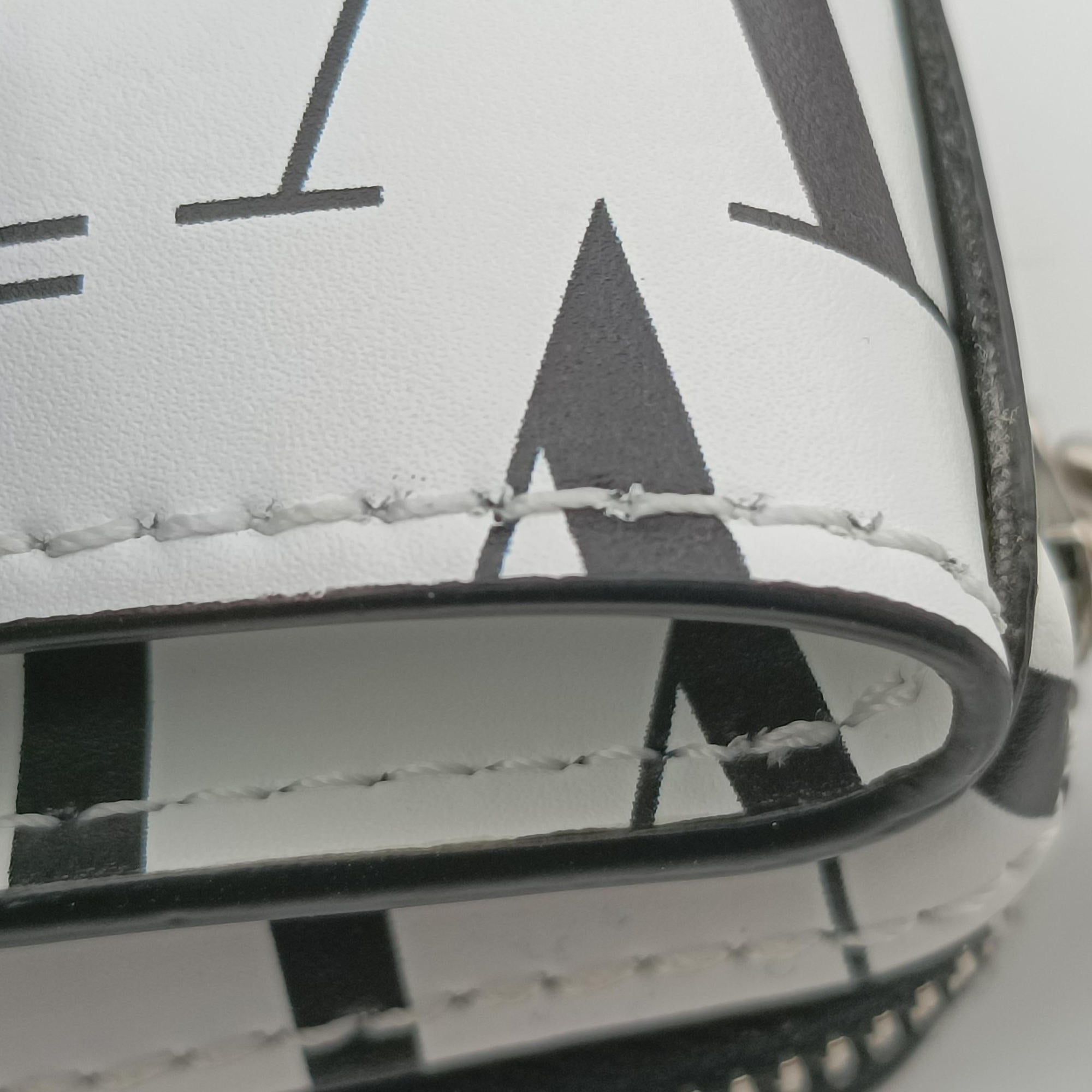 Secondhand Valentino VLTN Logo White x Black Leather  bum bag/waist bag | stylenewstar